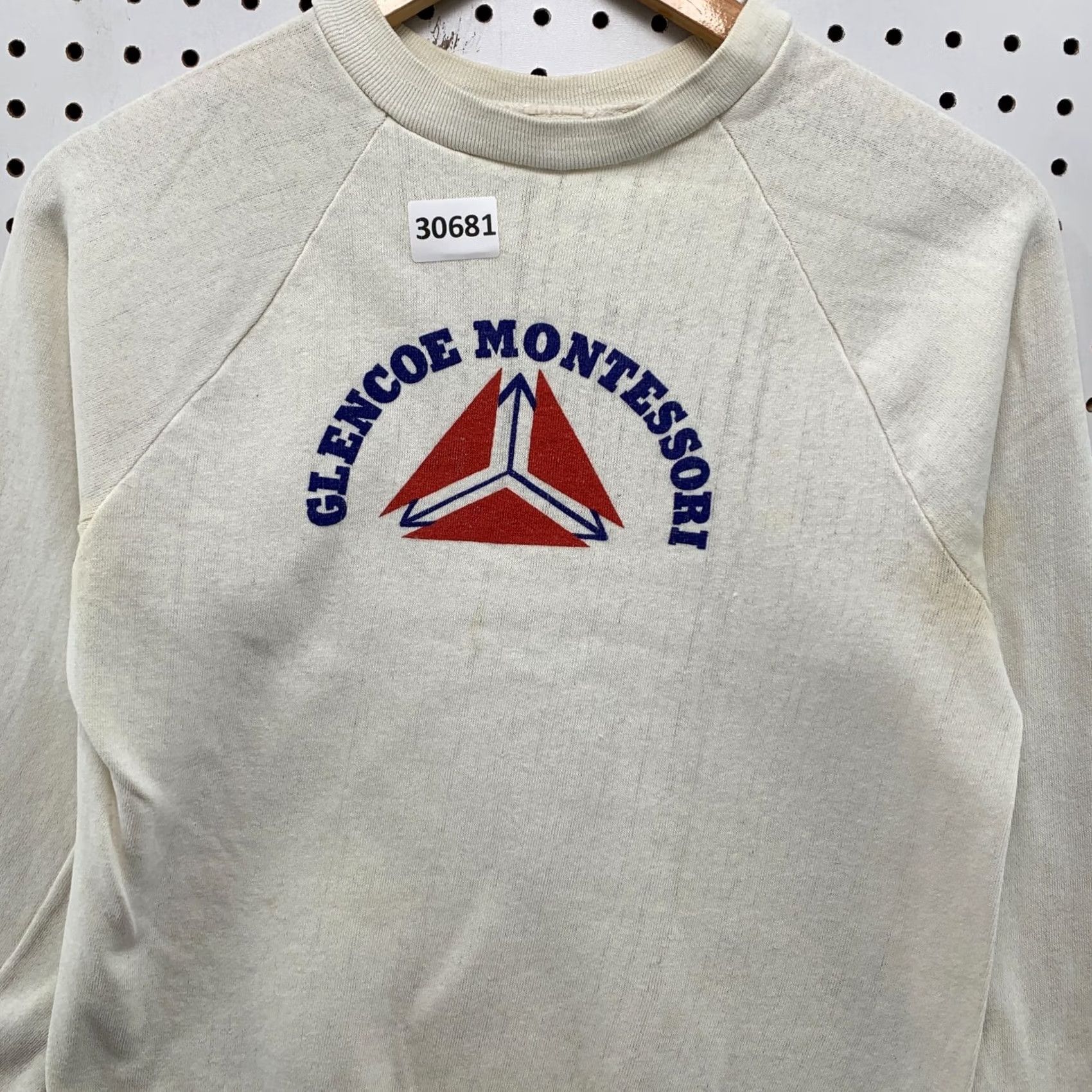 Vintage VINTAGE Healthknit Sweatshirt Mens XS White 70s Glencoe Montessori Made USA 70s 80s Cotton Crew Neck Pullover Shirt Clothes Mens Size US XS / EU 42 / 0 - 5 Thumbnail
