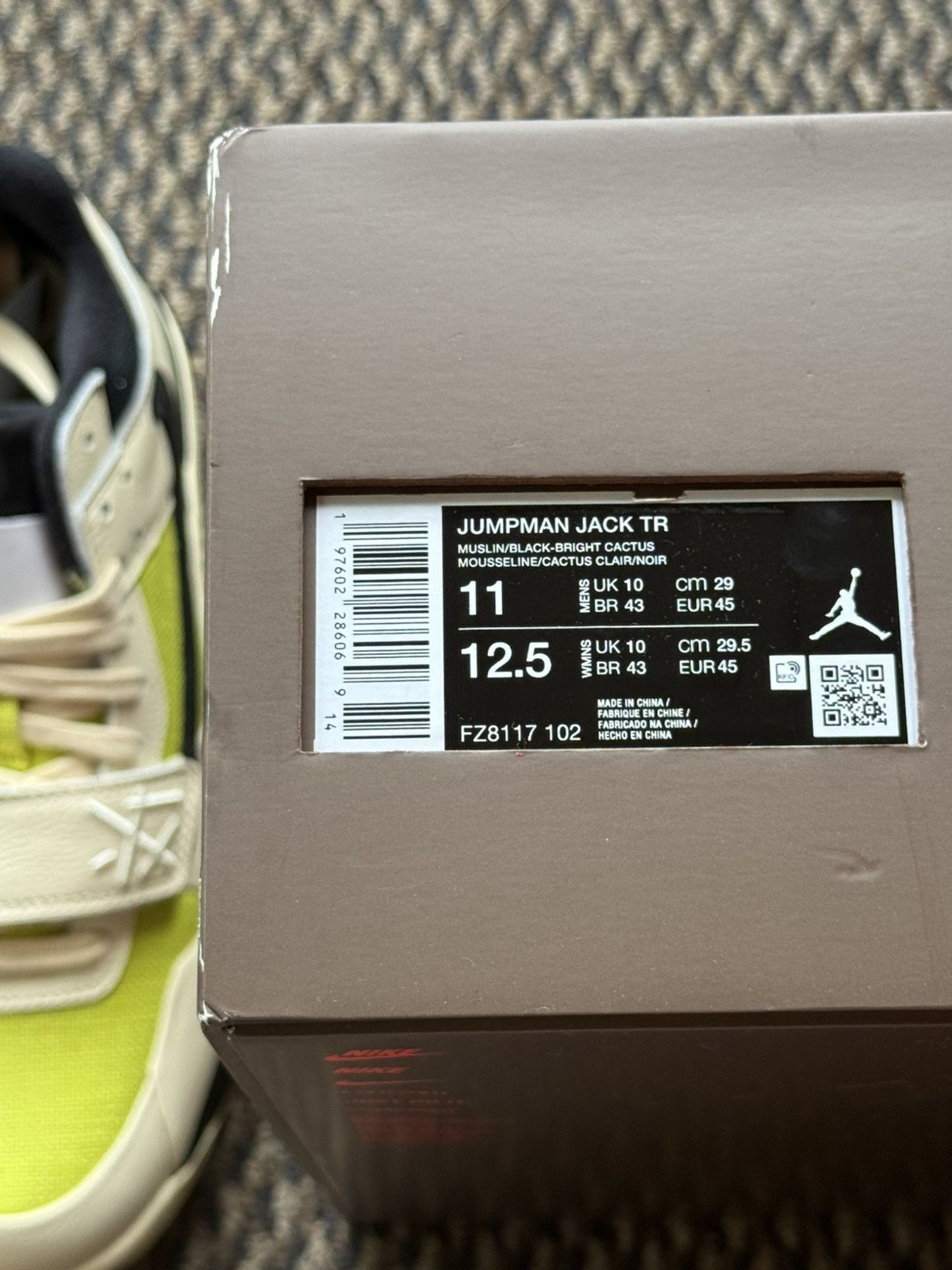 Jordan Brand × Travis Scott Jumpman Jack TR Bright Cactus Size US 11 / EU 44 - 8 Thumbnail