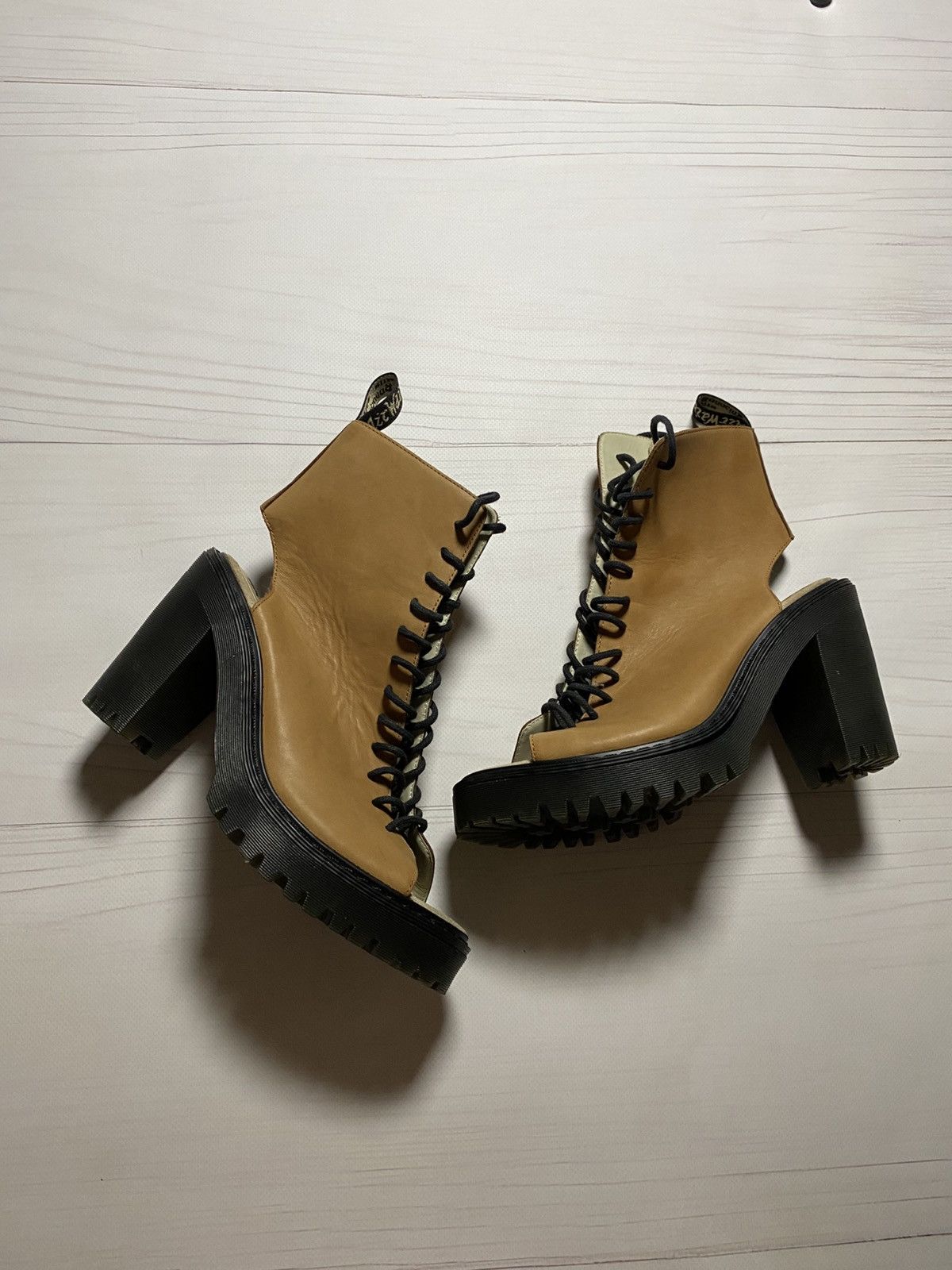 Dr. Martens Dr.Martens Carmelita High boots Size US 7 / IT 37 - 2 Thumbnail
