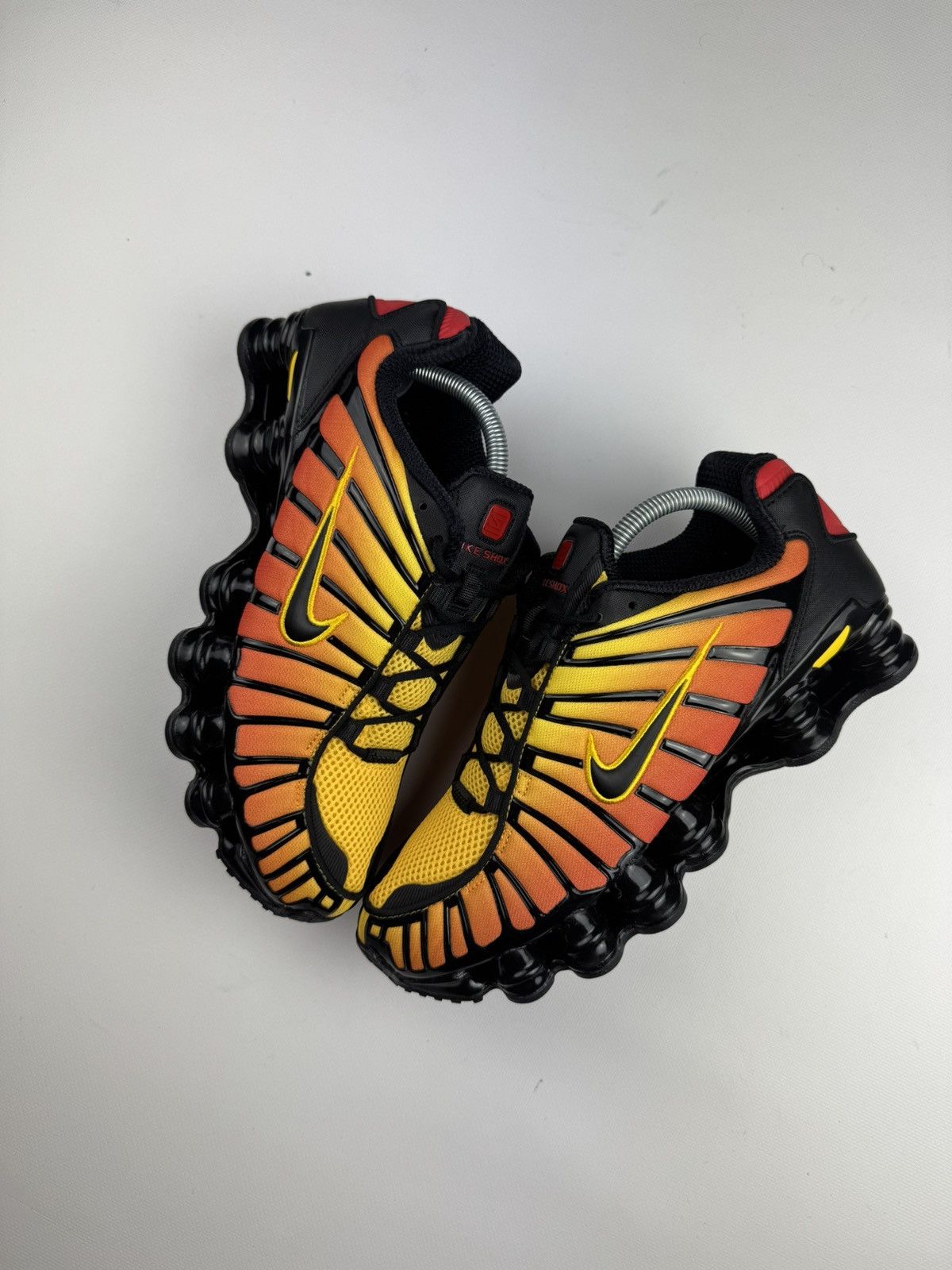 Nike Nike Shox TL Sunrise US9 Size US 9 / EU 42 - 6 Thumbnail