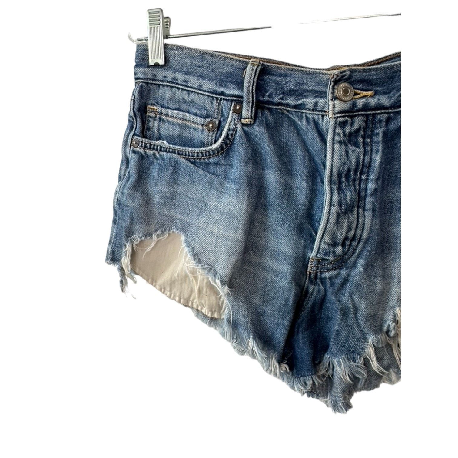 Free People Free People Distressed Button-Fly Cut Off Jean Shorts Size 28" / US 6 / IT 42 - 2 Thumbnail