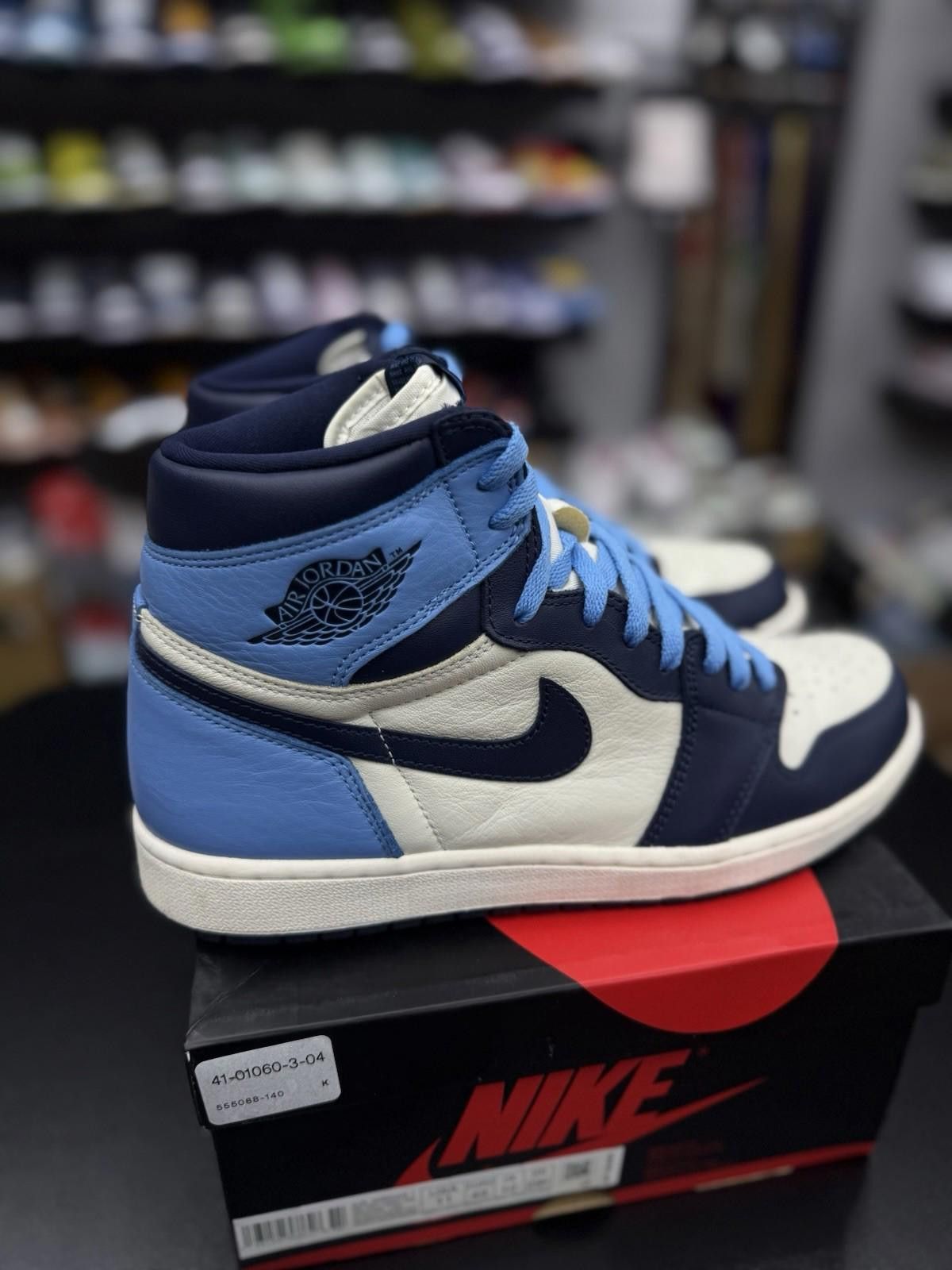 Jordan Brand Size 11 - Jordan 1 Retro OG High Obsidian UNC 2019 Size US 11 / EU 44 - 2 Thumbnail