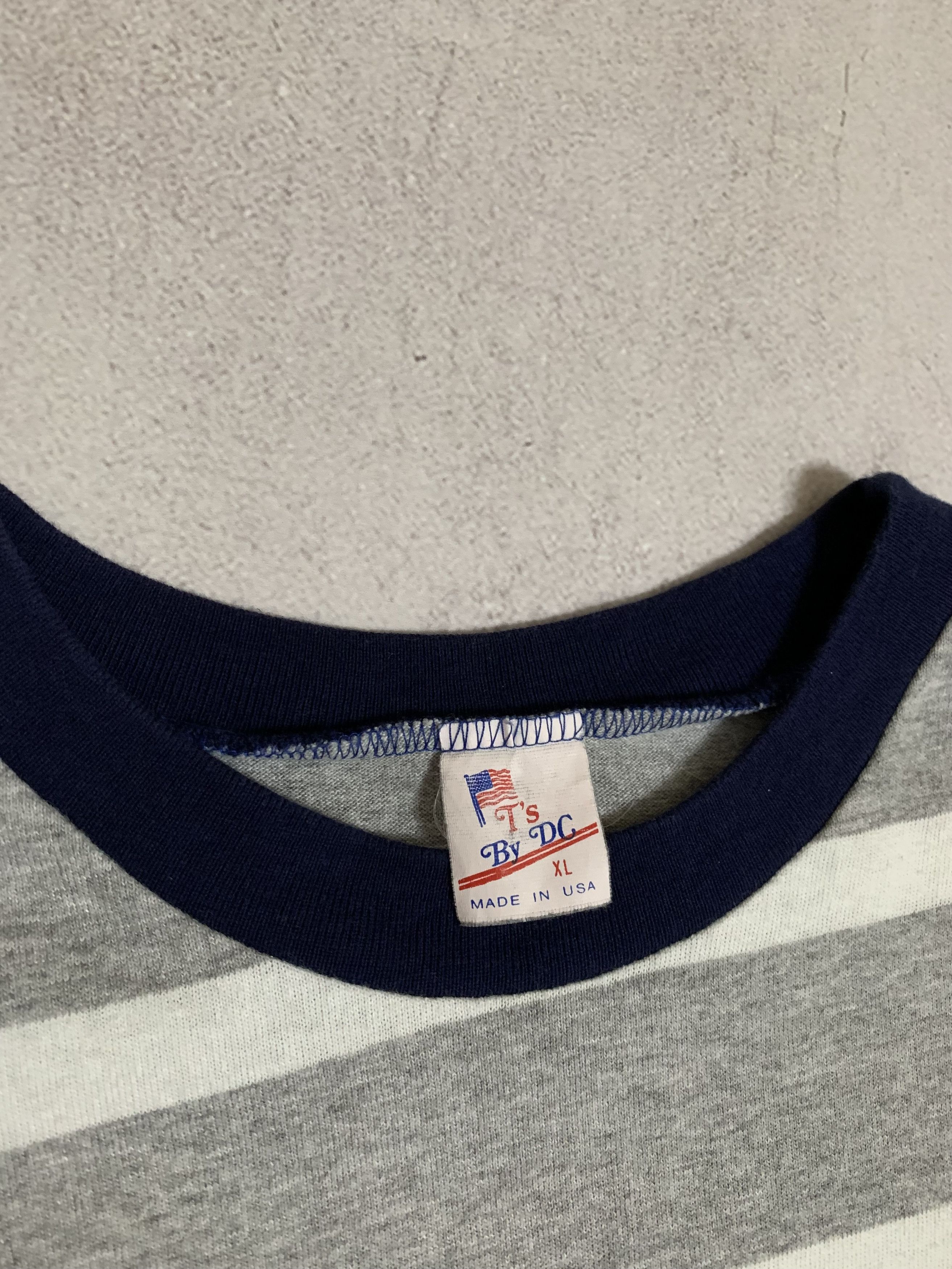 Vintage Vintage Washington T Shirt Tee Big Logo Baggy USA Y2K 90s Size US XL / EU 56 / 4 - 6 Thumbnail