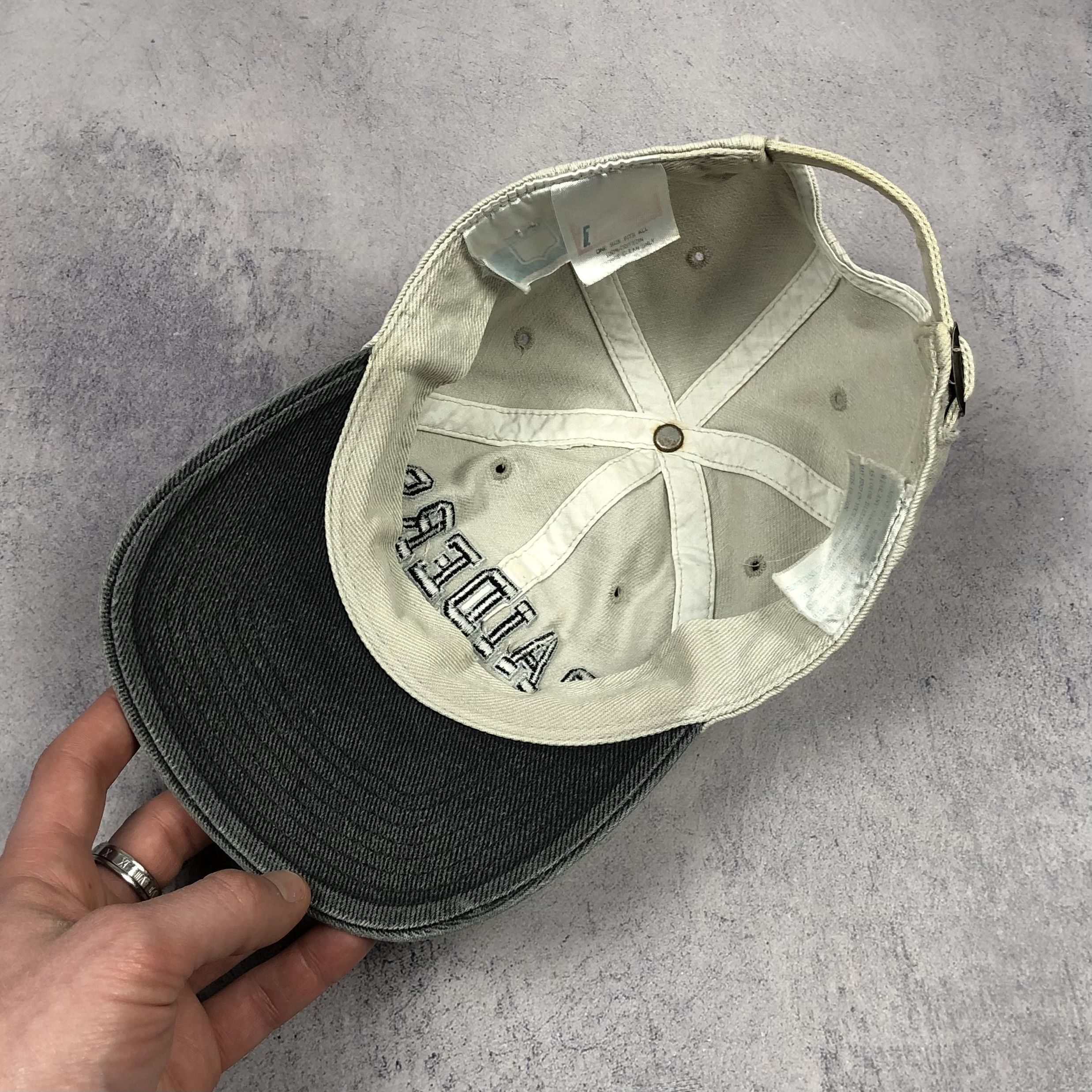 NFL Vintage 90s NFL Las Vegas Raiders Cap Size ONE SIZE - 9 Thumbnail