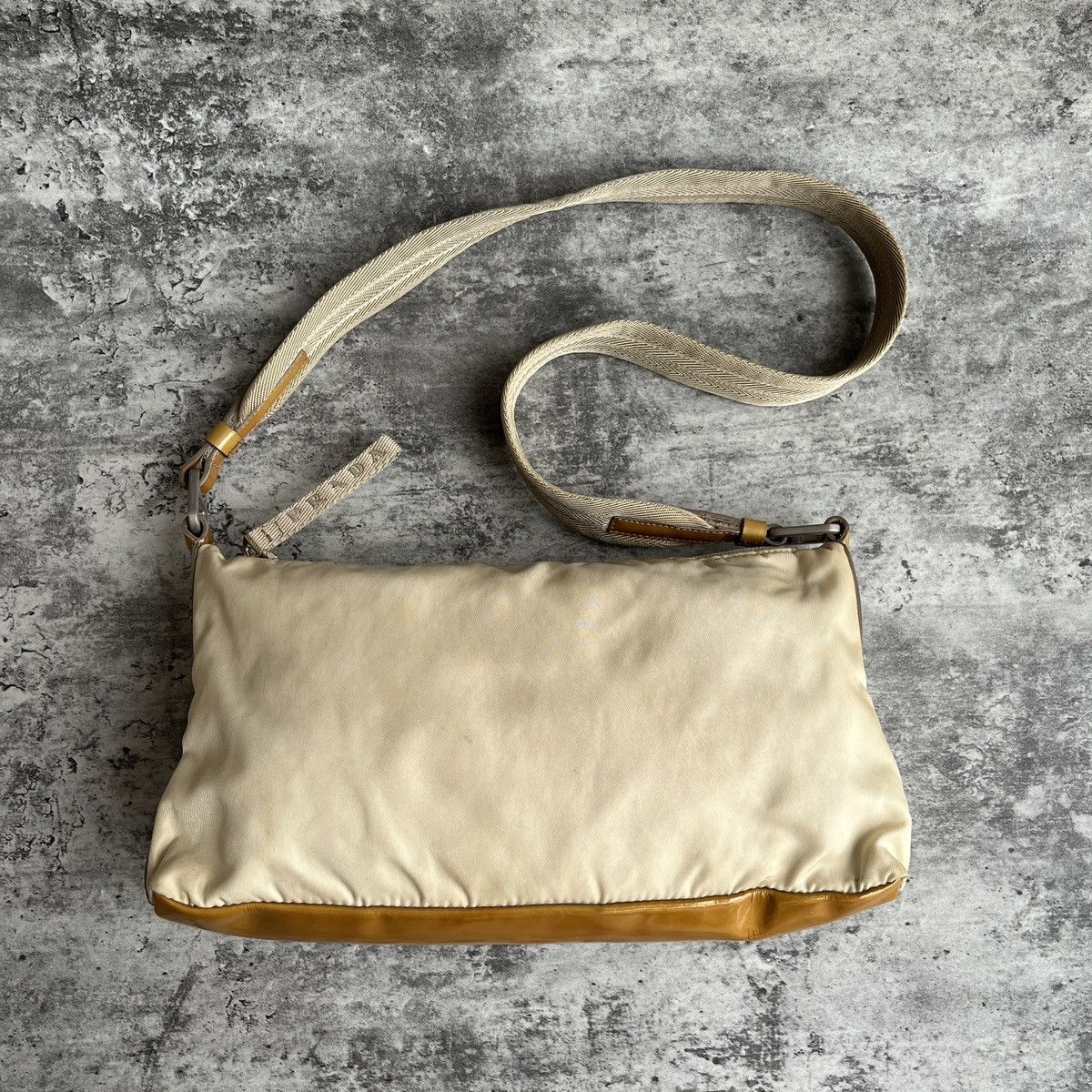 Prada Vintage Prada Tusseto Nastro Beige Shoulder Bag Size ONE SIZE - 1 Thumbnail