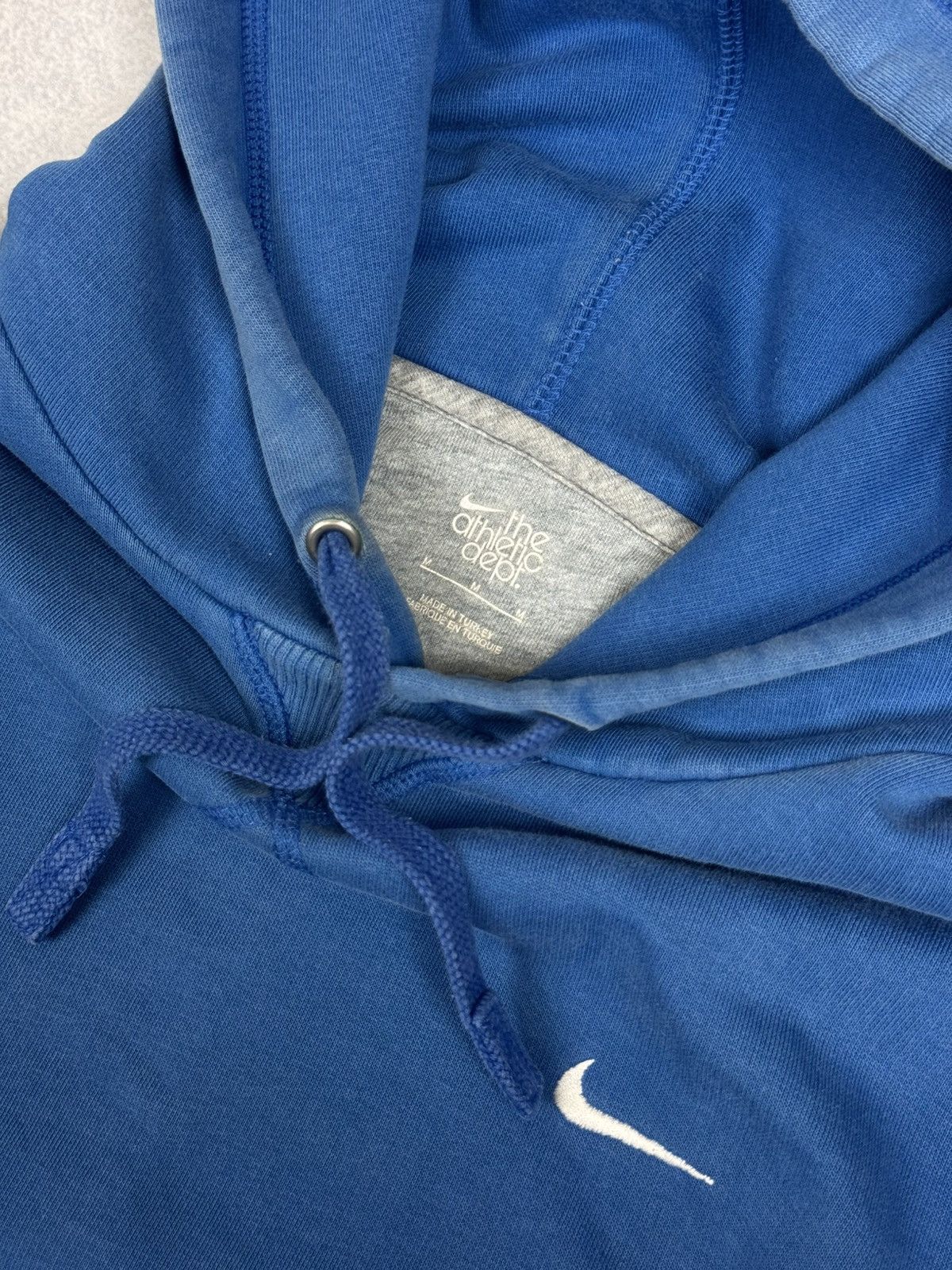 Nike Vintage Nike Small Swoosh Baby Blue Hoodie Y2K Size US M / EU 48-50 / 2 - 6 Thumbnail