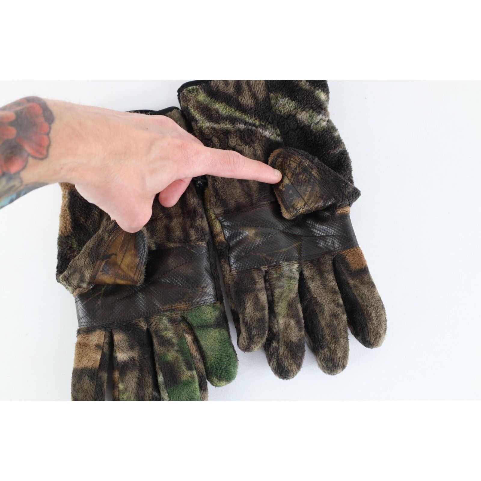 Vintage Vintage 90s Streetwear Faded Fleece Camouflage Winter Gloves Size ONE SIZE - 5 Thumbnail