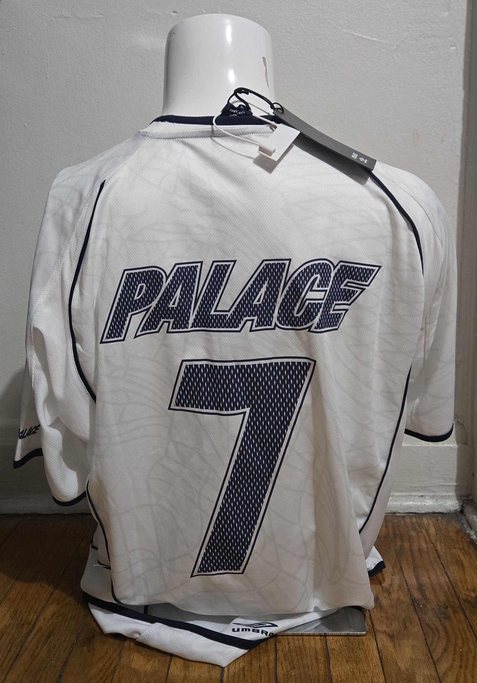 Palace × Umbro Bnwt Palace Skateboards X Umbro 2024 XL Soccer Jersey Size US XL / EU 56 / 4 - 2 Thumbnail