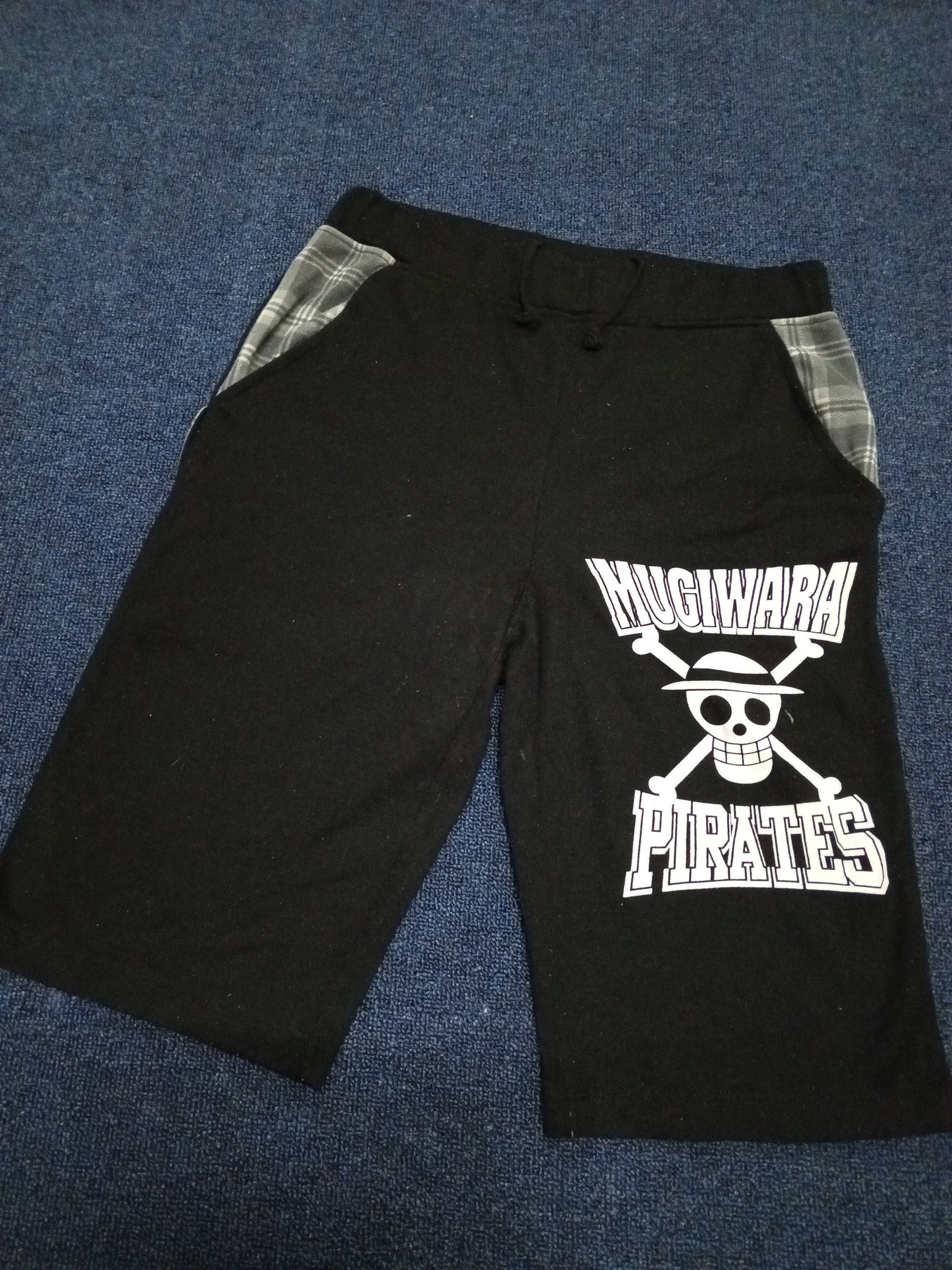 Anime × One Piece One piece wanted shortpants Size US 32 / EU 48 - 1 Thumbnail