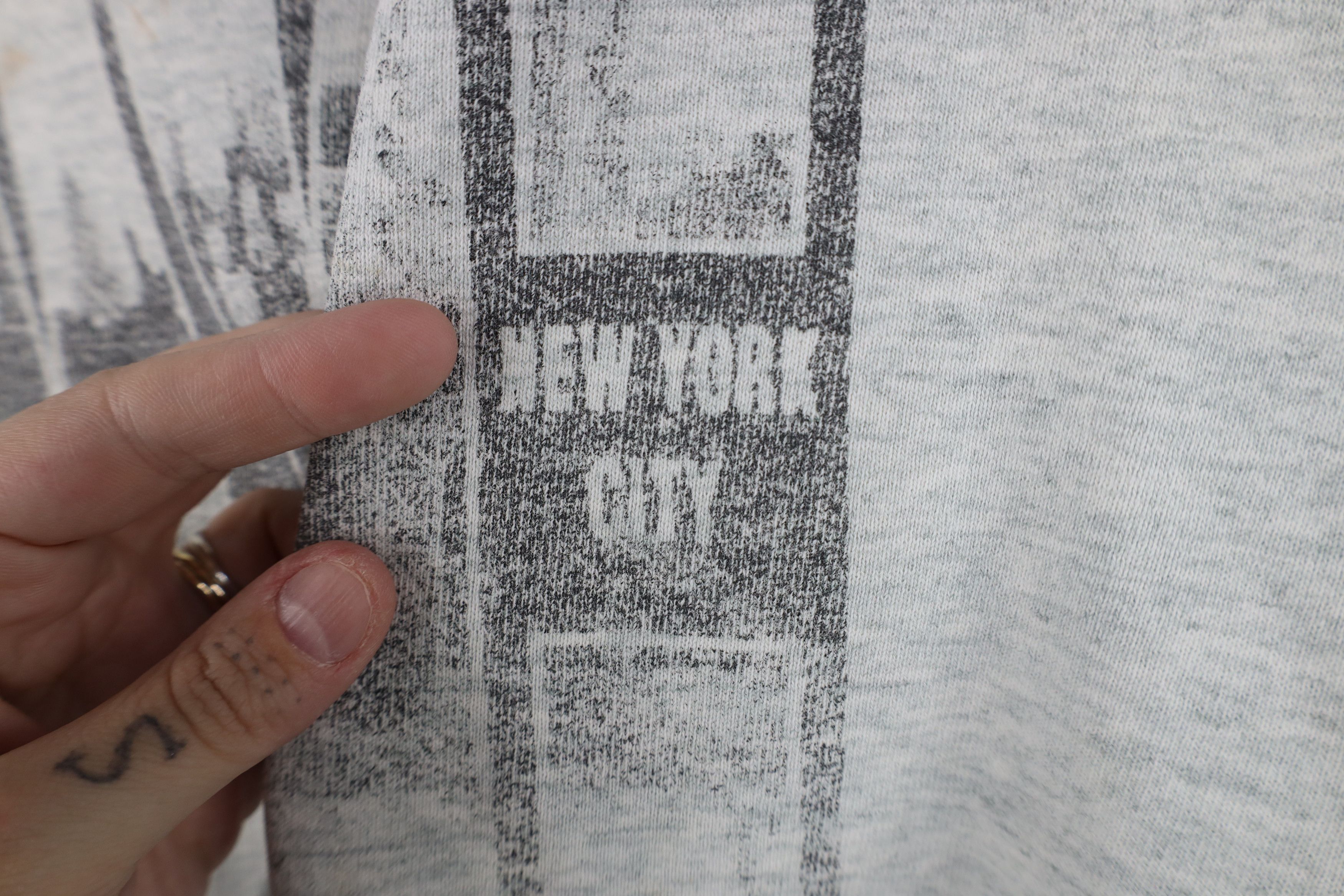 Vintage Vintage 90s NYC New York City Twin Towers Sweatshirt Gray Size US L / EU 52-54 / 3 - 11 Thumbnail