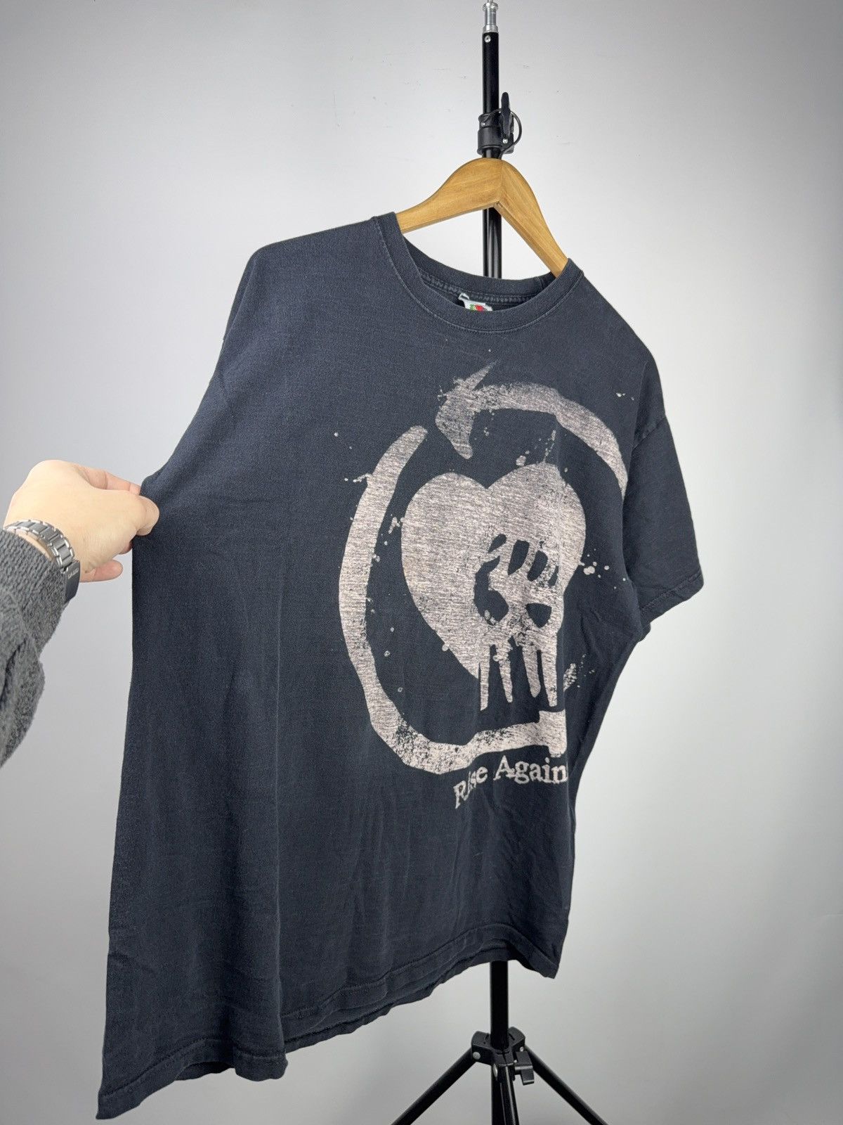 Band Tees 00s Rise Against Skull Fist Punk Band T-Shirt Vintage XL Size US XL / EU 56 / 4 - 4 Thumbnail
