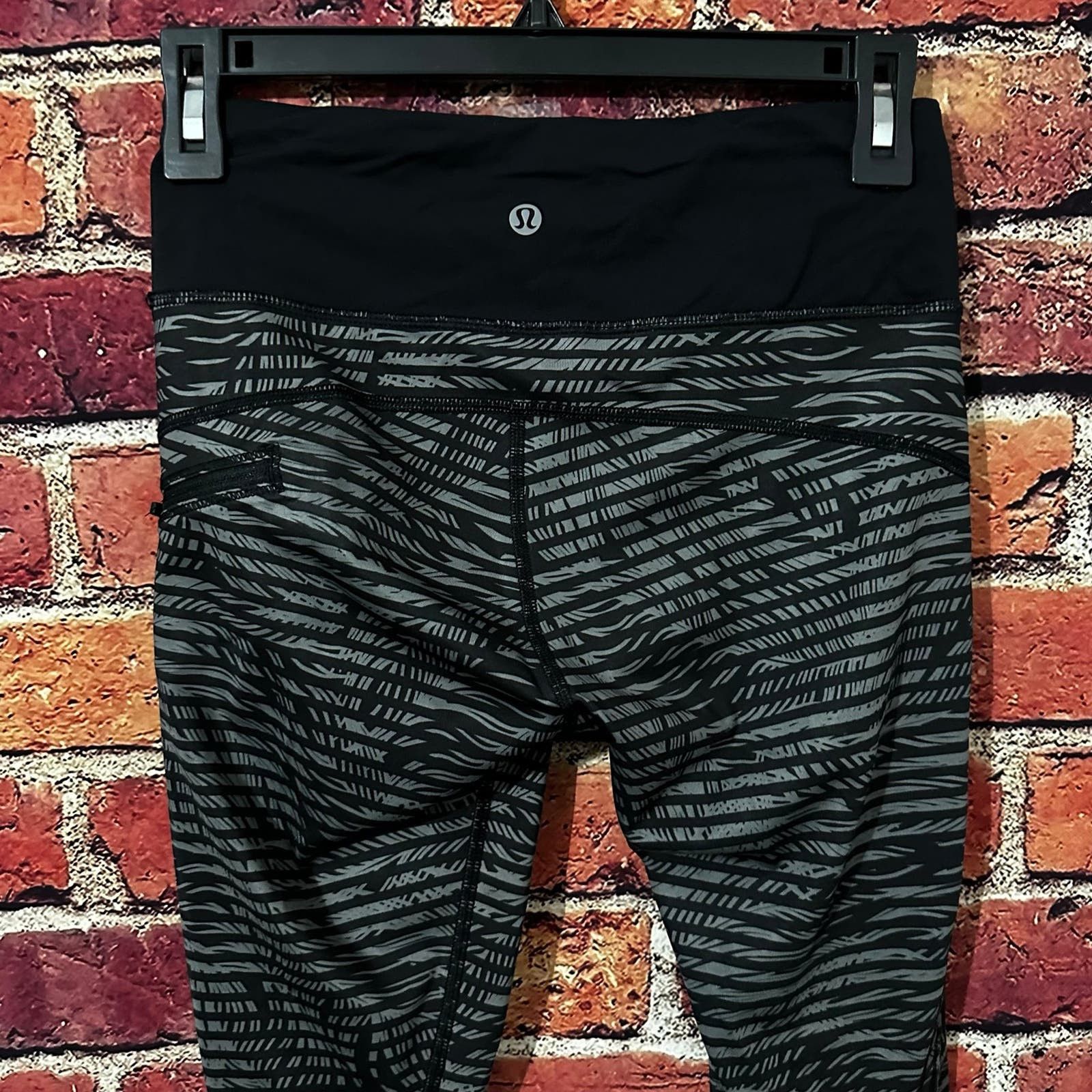 Lululemon lululemon leggings size 4 Size 27" / US 4 / IT 40 - 5 Thumbnail