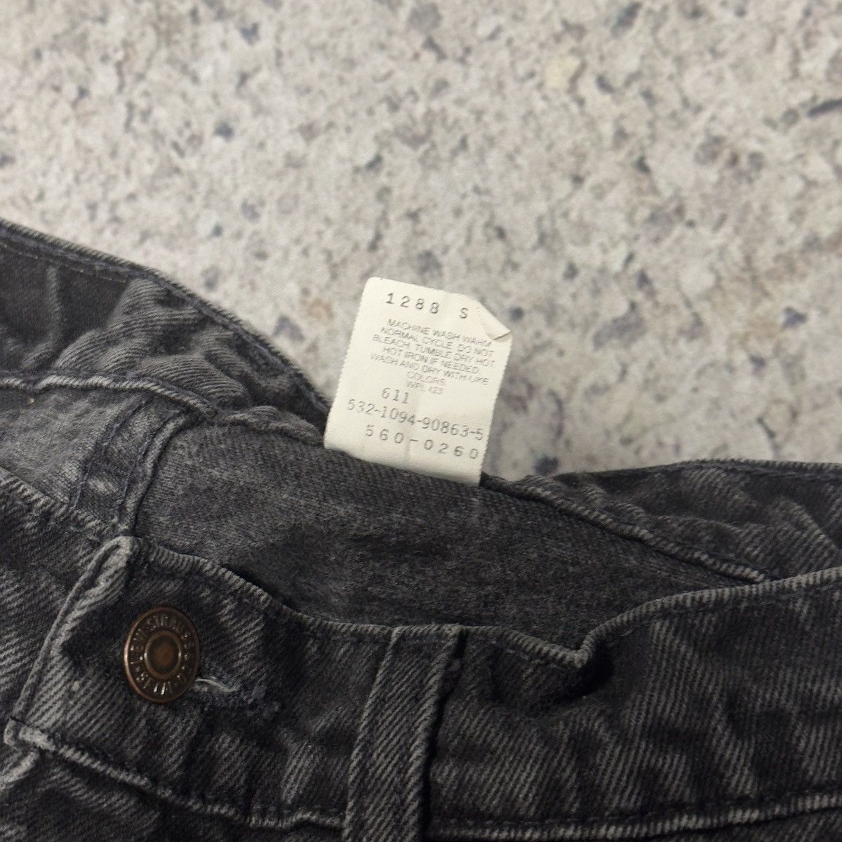 Levi's 90s Levi’s 560 Faded Black Loose Tapered Jeans ERD Grunge Size US 31 - 4 Thumbnail