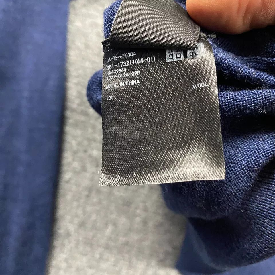 Uniqlo Uniqlo Sweater Mens Large Blue V-Neck Pullover Casual Wool Size US L / EU 52-54 / 3 - 7 Thumbnail