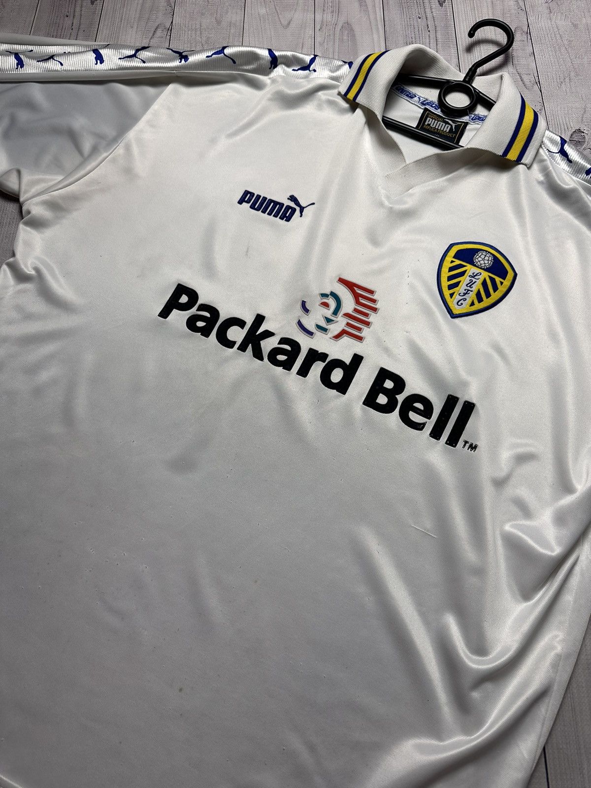 Puma × Vintage Vintage Leeds puma soccer jersey size XL rare Size US XL / EU 56 / 4 - 4 Thumbnail