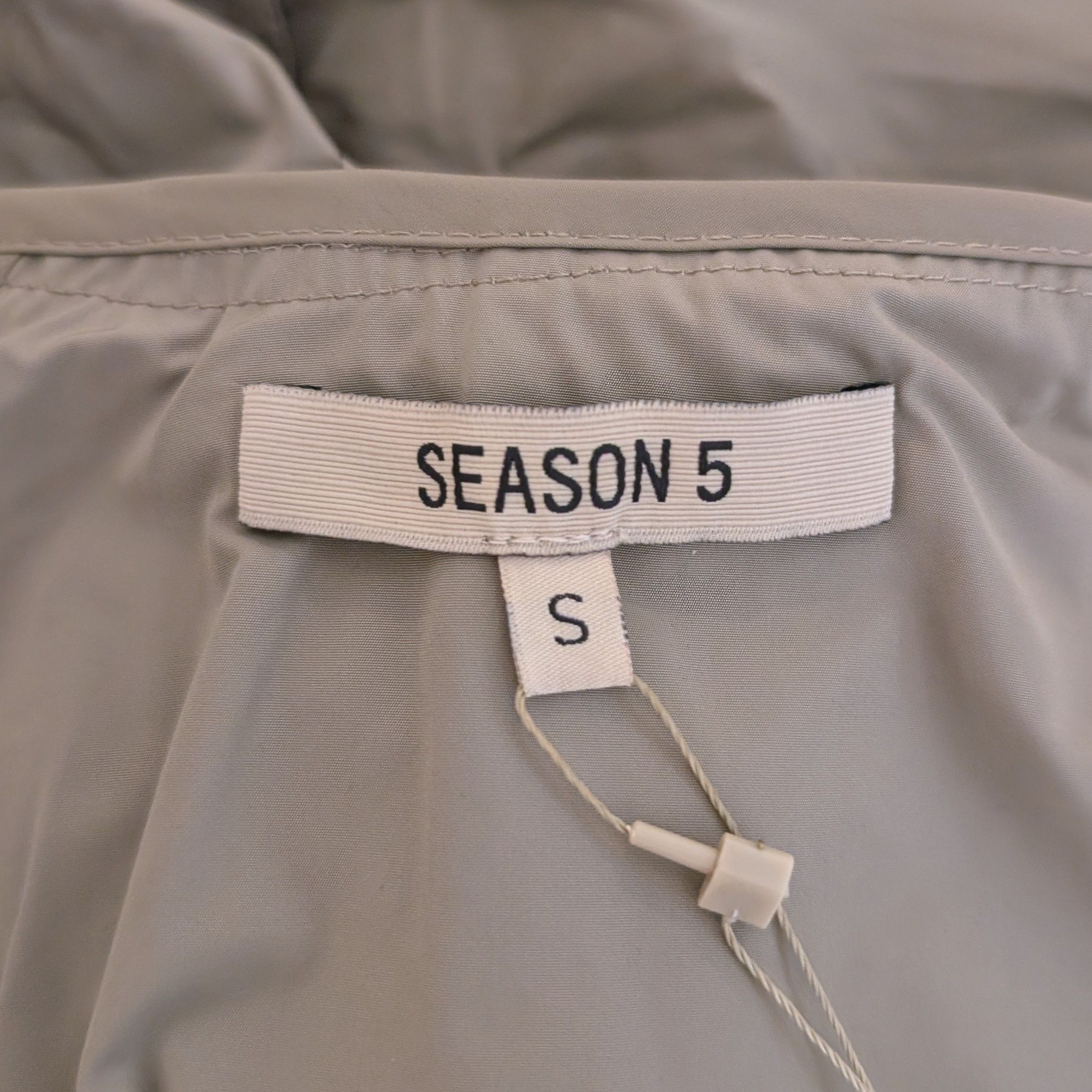 Yeezy YZY SZN 5 Calabasas Hooded Windbreaker Parka Size US S / EU 44-46 / 1 - 4 Thumbnail