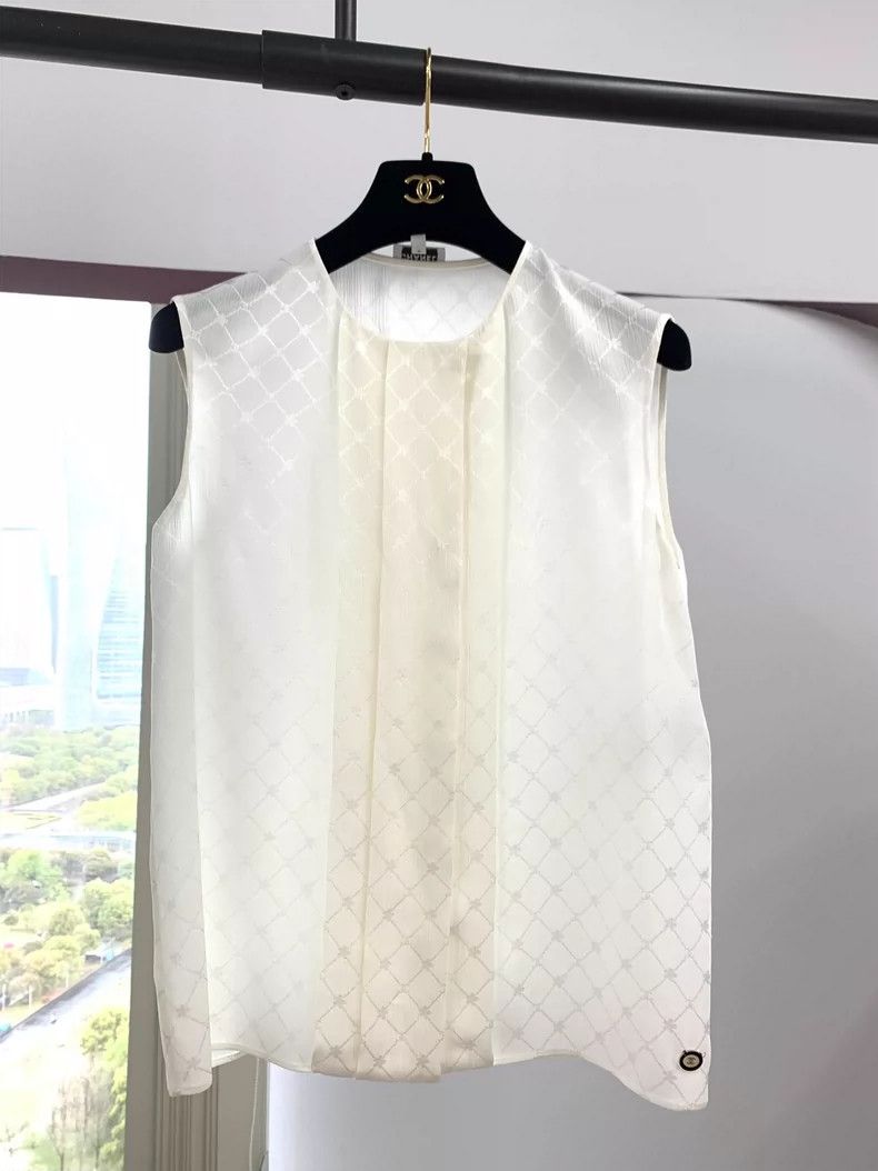 Chanel Chanel White Double C Silk Vest - dmc Size US M / EU 48-50 / 2 - 1 Thumbnail