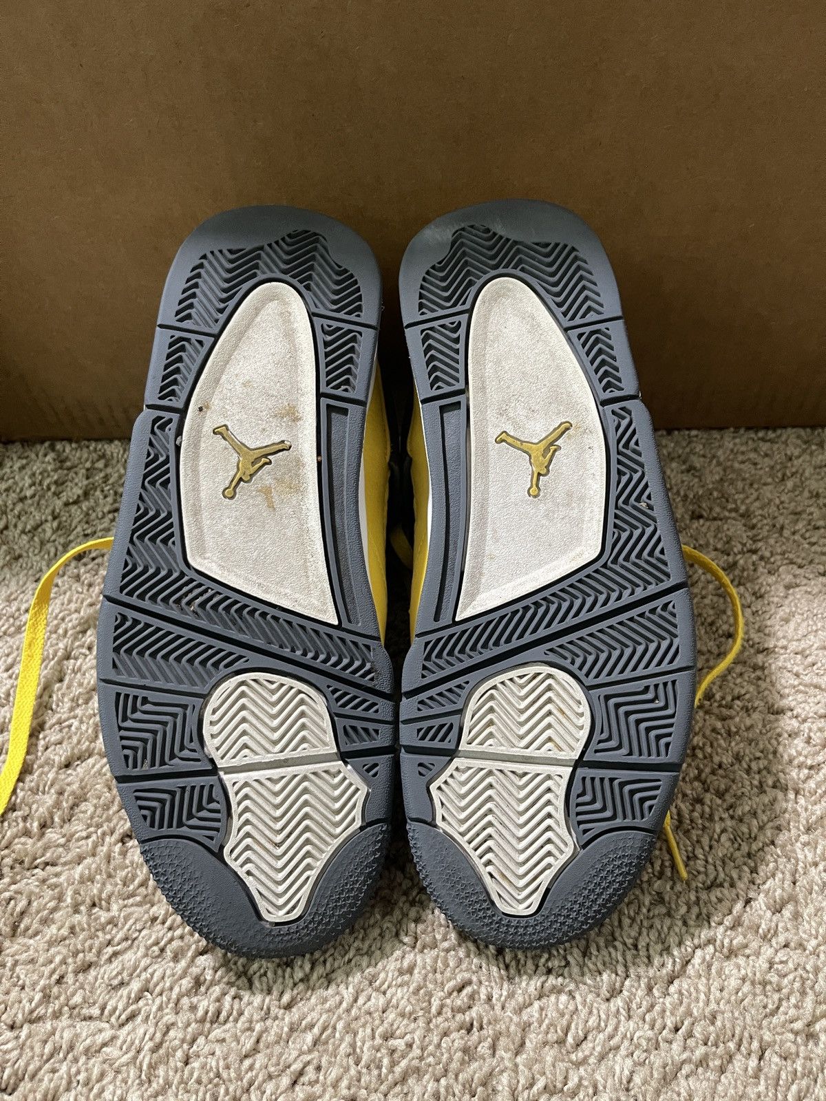 Jordan Brand Jordan 4 Retro Lightning 2021 Release Size 8US Size US 8 / EU 41 - 7 Thumbnail