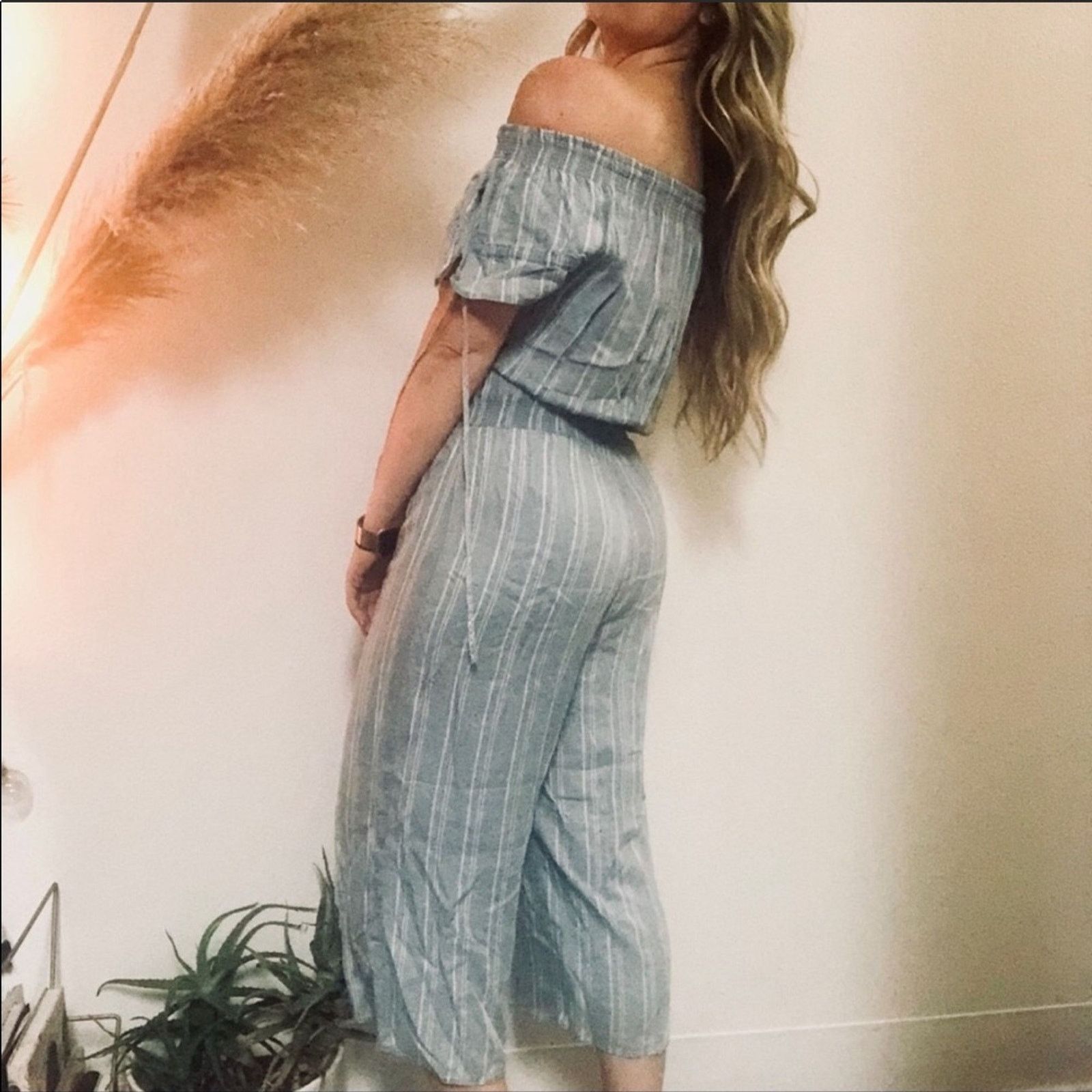 Nordstrom NEW WALTER BAKER Blue White Pinstripe Wide Leg Jumpsuit Size 28" / US 6 / IT 42 - 2 Thumbnail