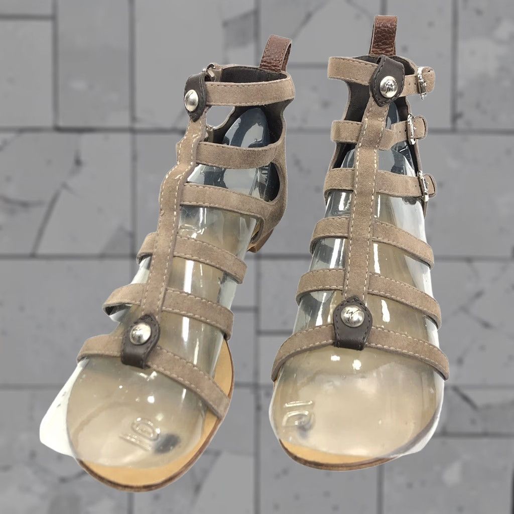 Giuseppe Zanotti VINTAGE GIUSEPPE ZANOTTI Womens Sandals Gladiator Beige Suede Made in Italy 6.5 / 36.5 Buckle Shoes Womens Size US 7 / IT 37 - 1 Thumbnail
