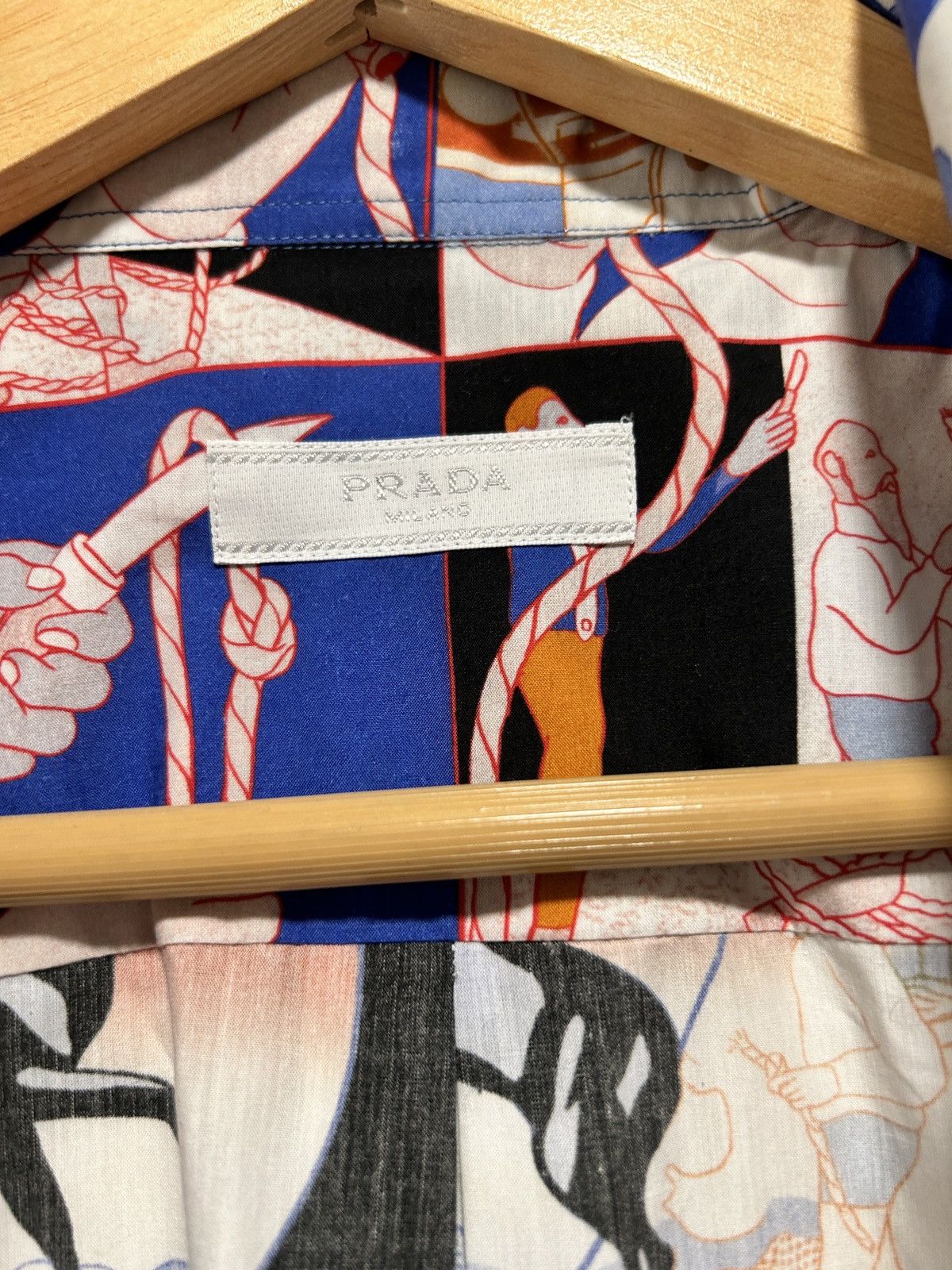 Prada Prada s/s 18 viscose printed camp collar comic motif Size US M / EU 48-50 / 2 - 5 Thumbnail