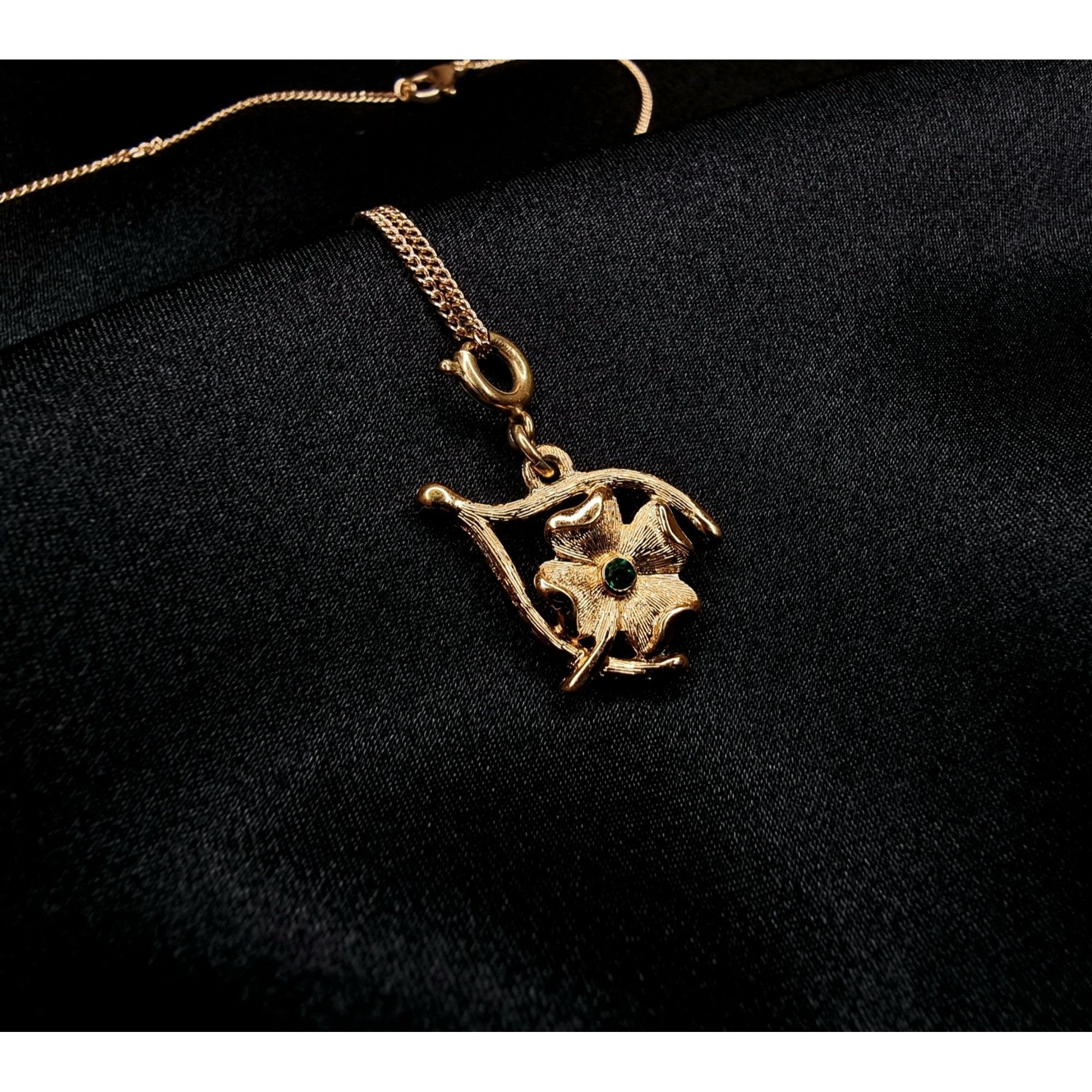 Monet Vintage Monet Gold-Tone Necklace With Cloverleaf Pendant & G Size ONE SIZE - 1 Thumbnail