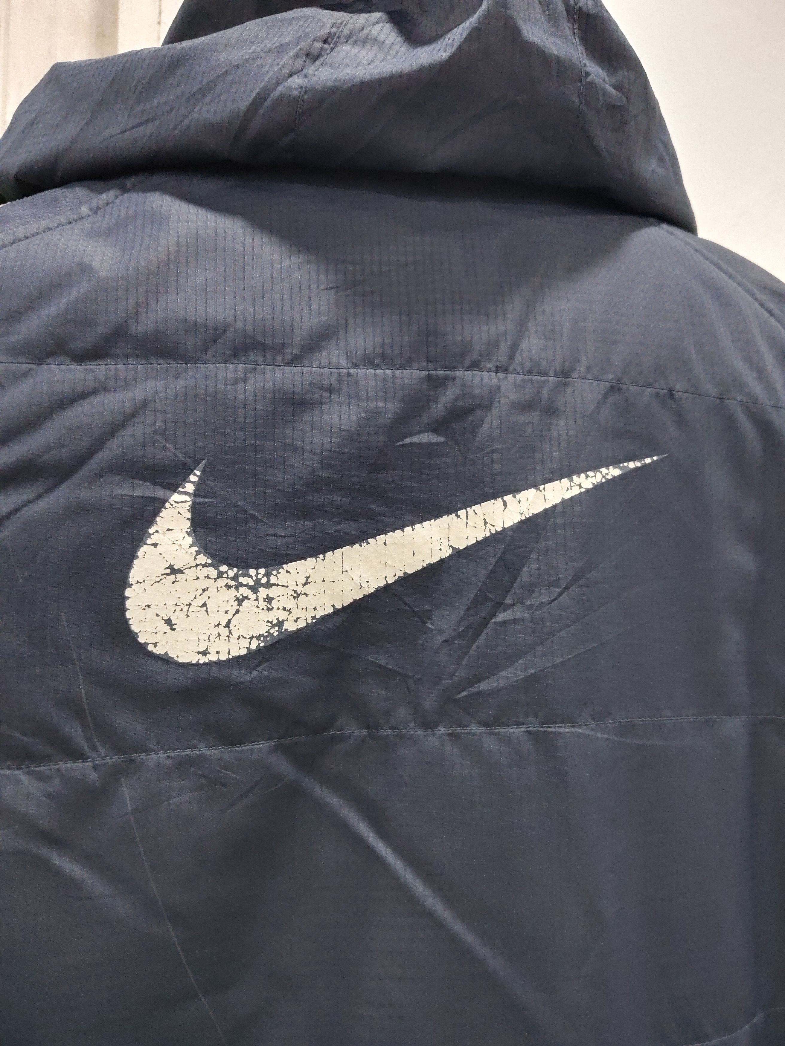 Nike × Vintage Vintage Nike Big Logo at Back Light Jacket Size US L / EU 52-54 / 3 - 4 Thumbnail