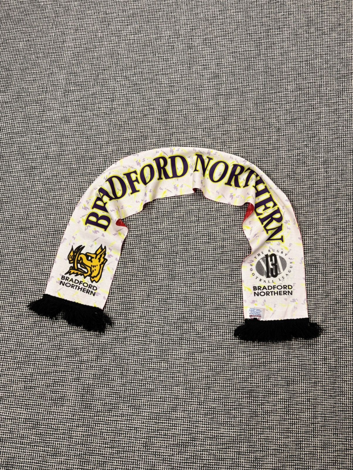 Other Vintage 80s Bradford Northern (Bulls) rugby fan scarf Size ONE SIZE - 2 Thumbnail