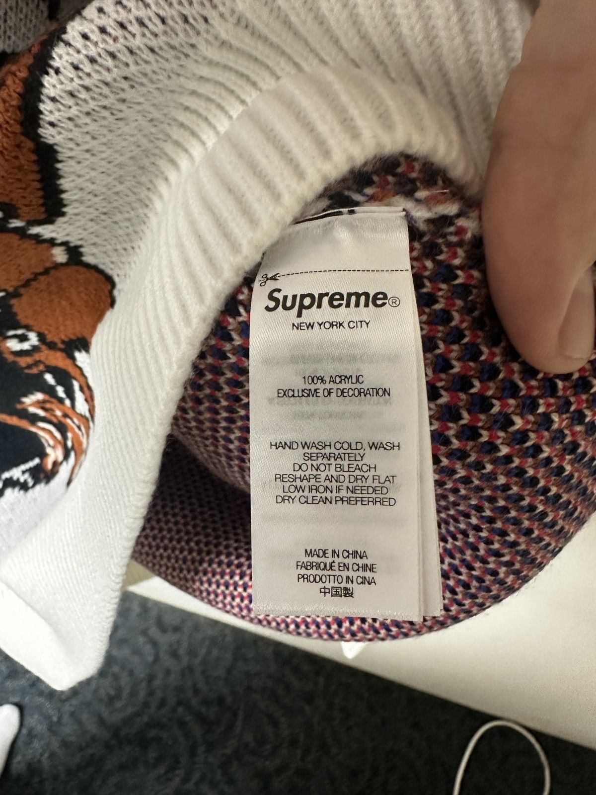 Supreme Supreme Snow White Sweater Size US L / EU 52-54 / 3 - 7 Thumbnail