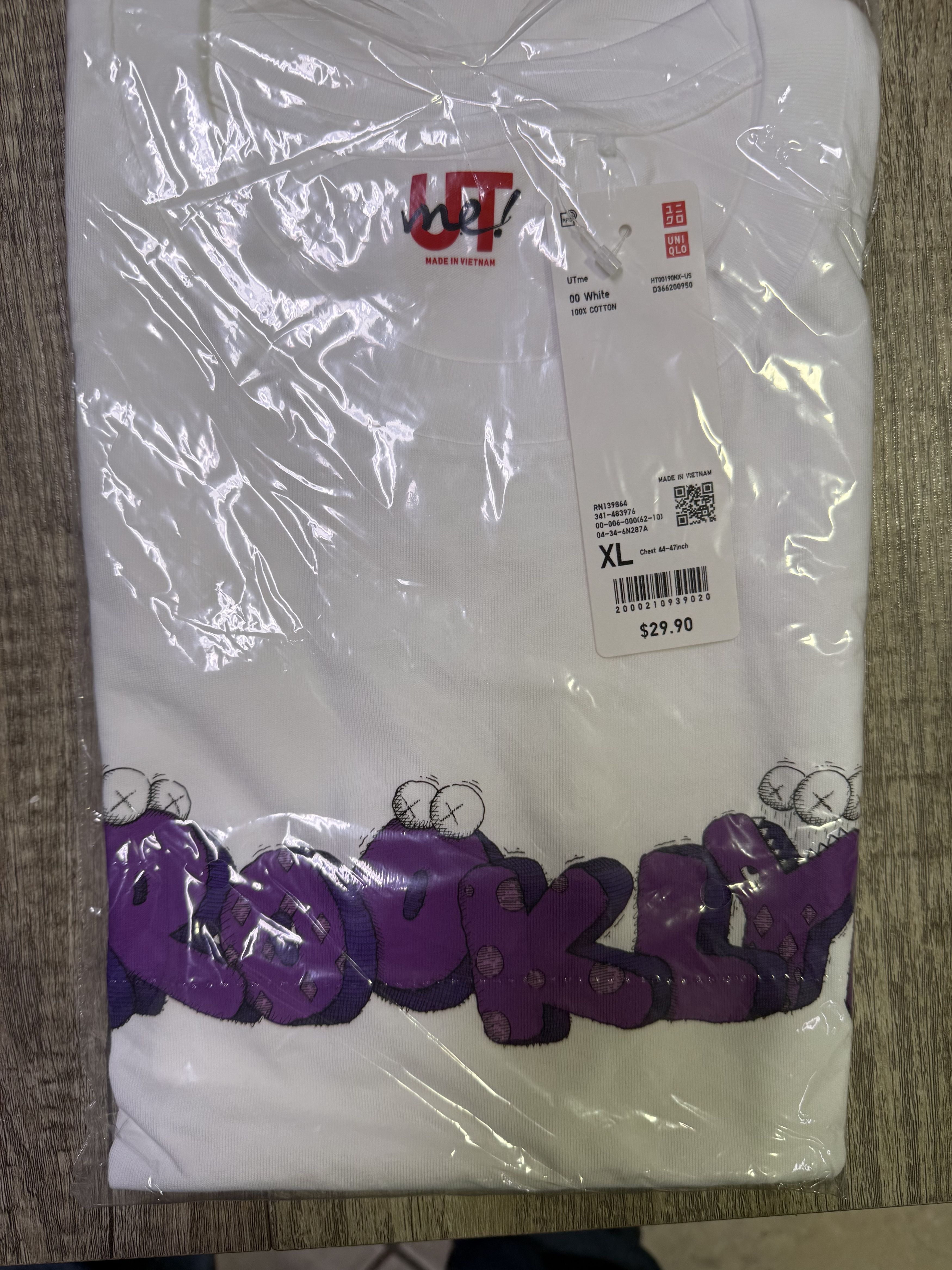 Kaws × Uniqlo KAWS X UTme X Uniqlo Brooklyn Tee Size US XL / EU 56 / 4 - 1 Thumbnail