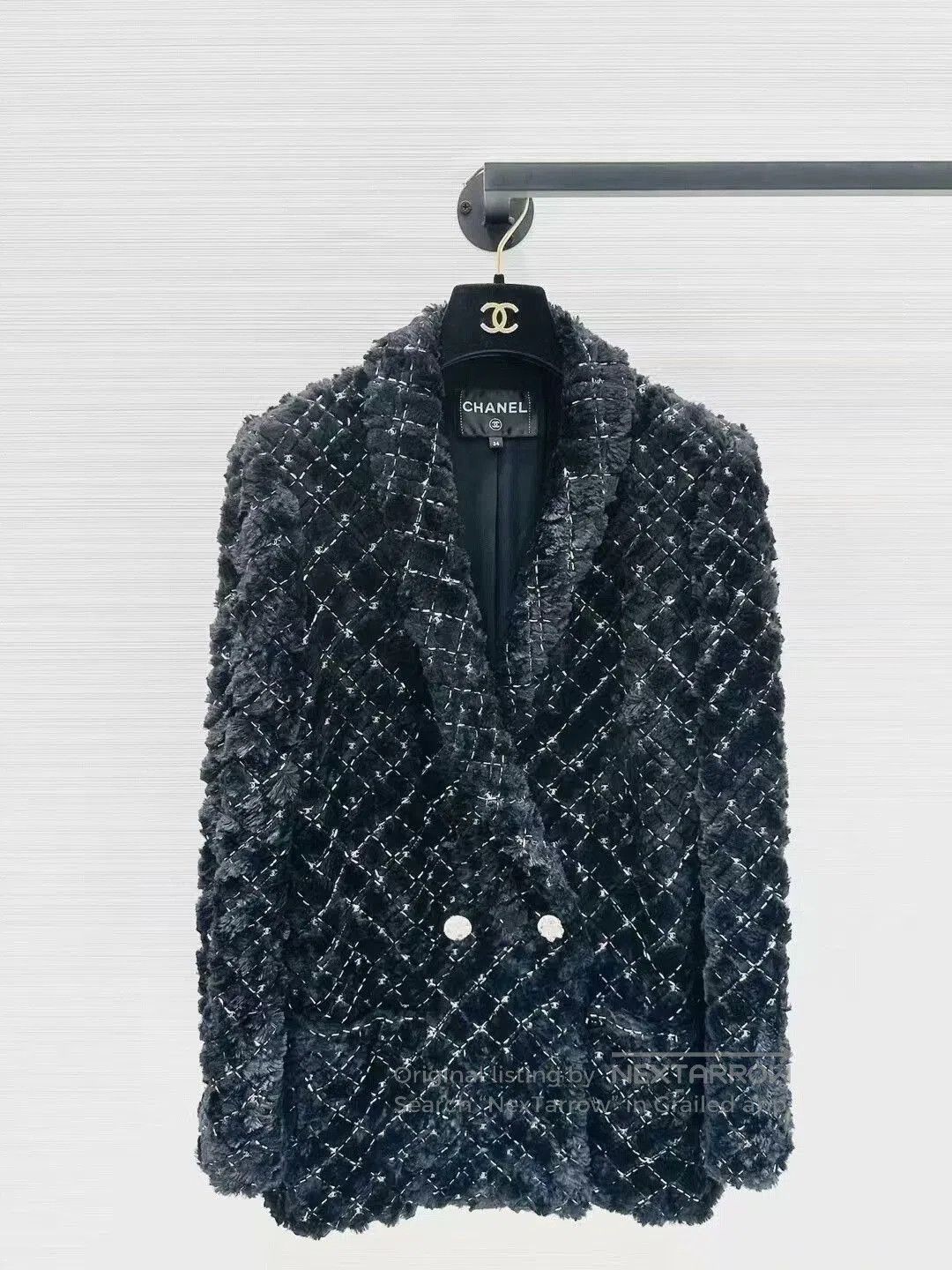 Chanel handmade rabbit fur Chanel coat 22B. Size US S / EU 44-46 / 1 - 1 Thumbnail