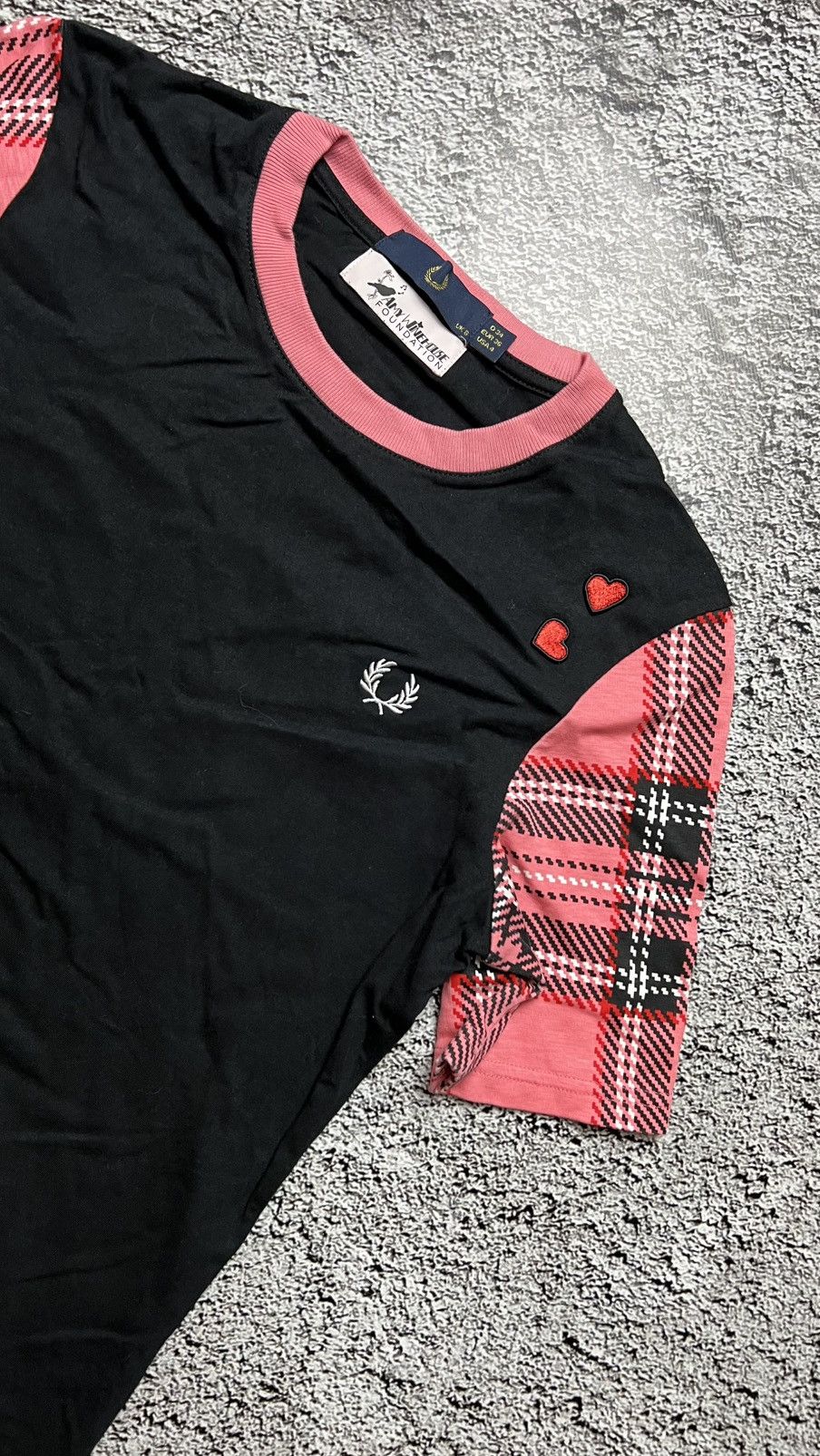 Fred Perry Fred Perry x Amy Winehouse ska punk tee size uk8 Size S / US 4 / IT 40 - 2 Thumbnail