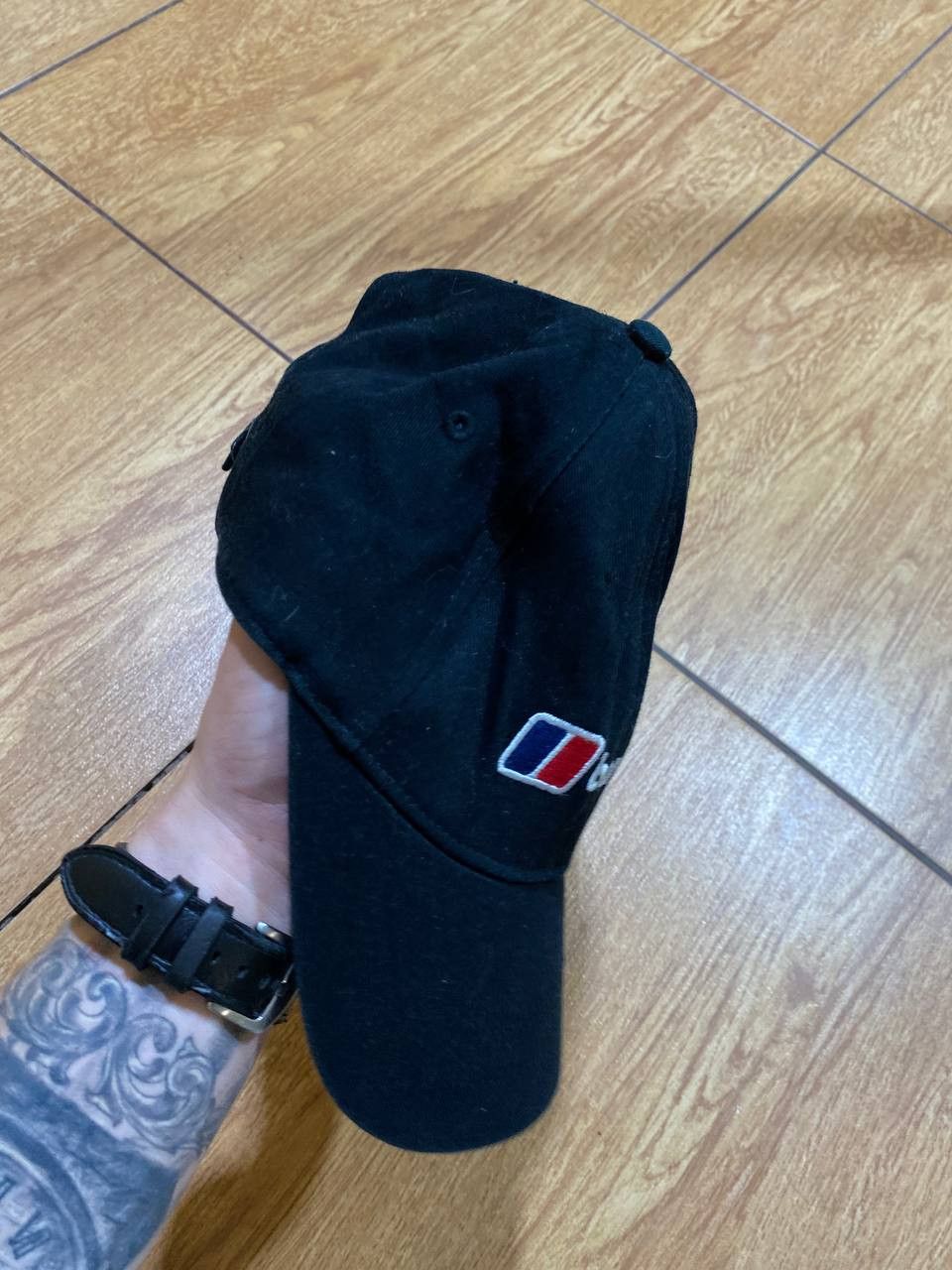 Berghaus Vintage Berghaus streetwear cap big cenret logo Size ONE SIZE - 7 Thumbnail
