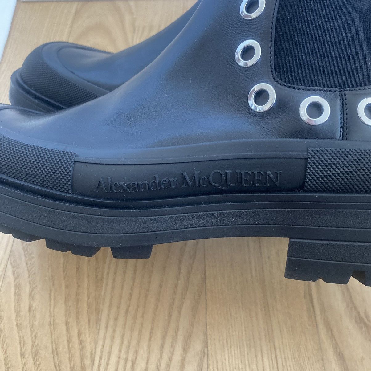 Alexander McQueen Alexander McQueen Studded Combat Chelsea Boots Moto 45 Size US 12 / EU 45 - 8 Thumbnail
