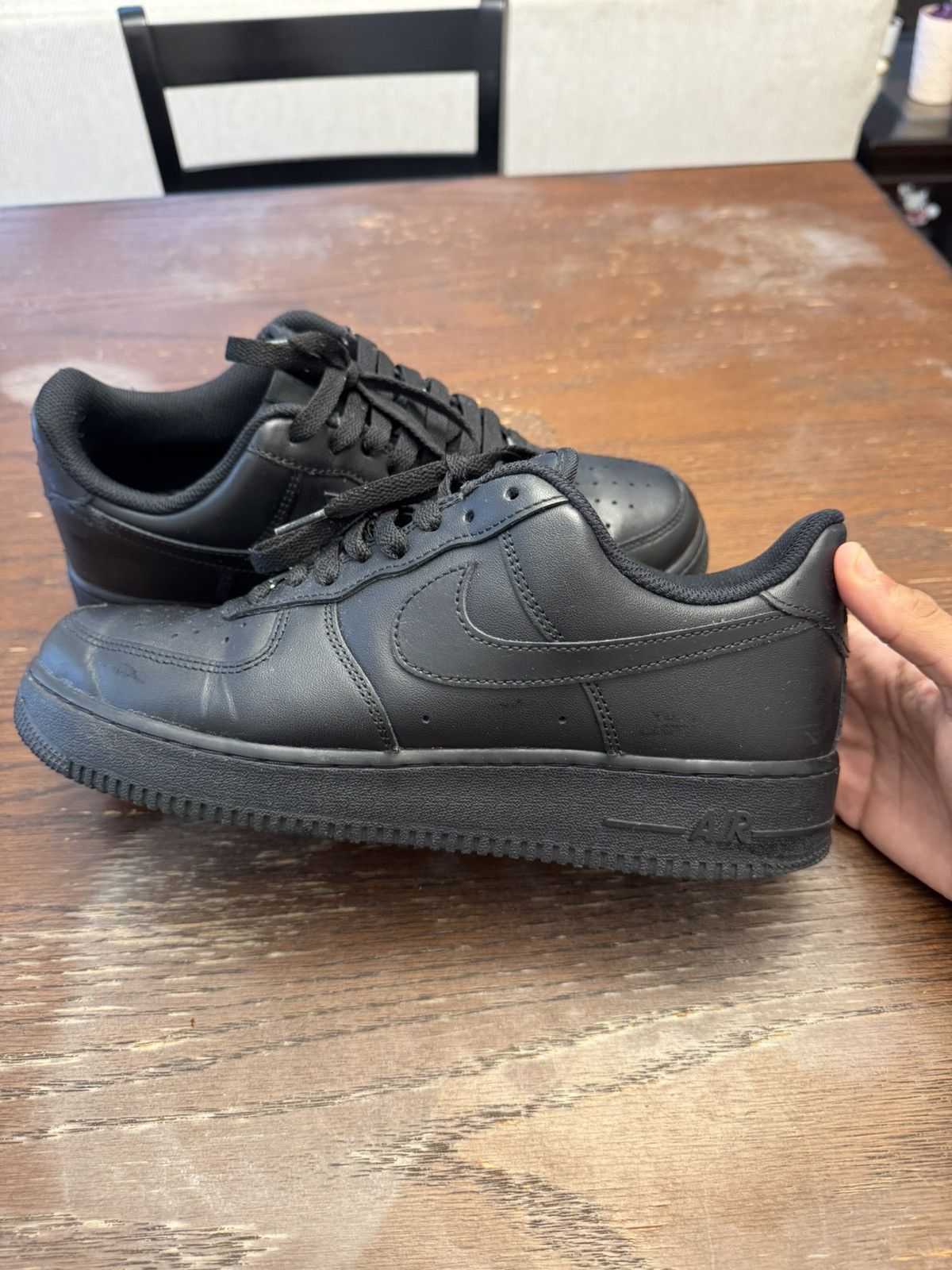 Nike Air Force 1 Black Size US 8.5 / EU 41-42 - 2 Thumbnail