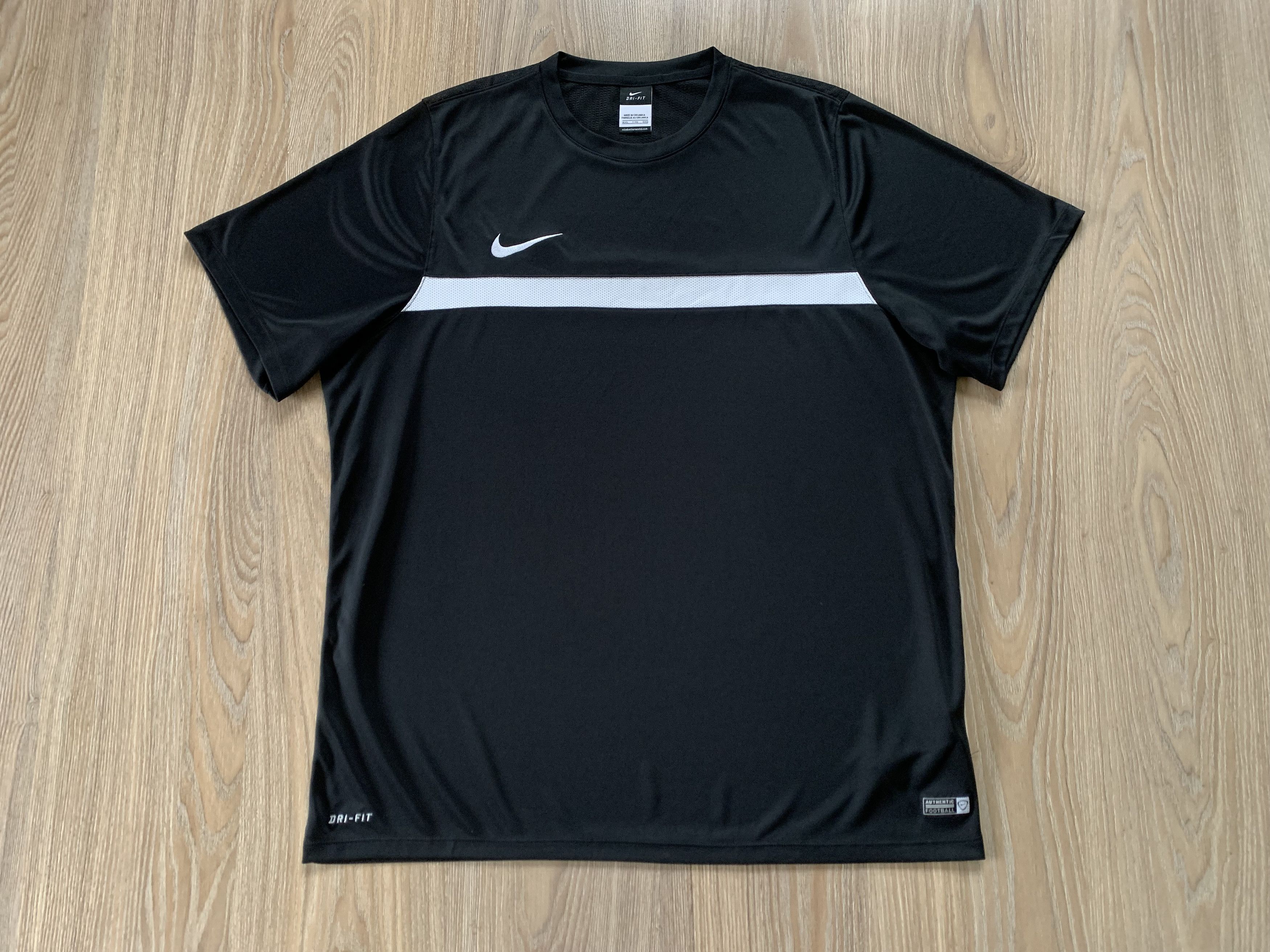 Nike × Vintage Nike Balck Training Football Soccer T-Shirt Size US XXL / EU 58 / 5 - 2 Thumbnail