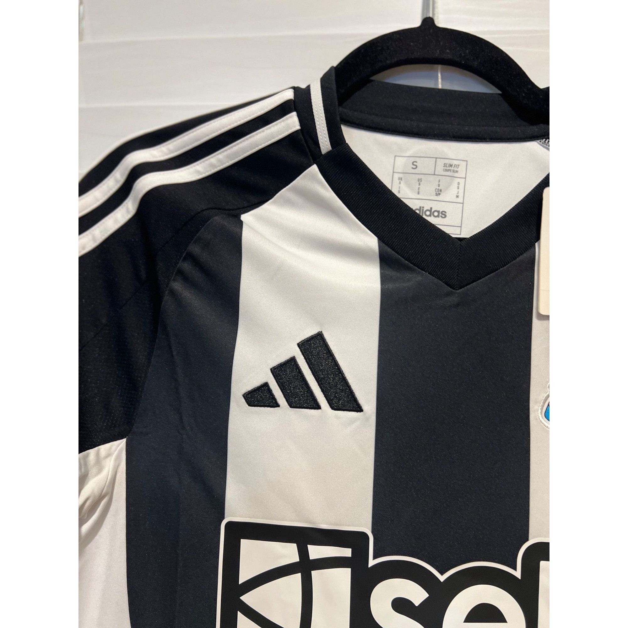 Adidas Adidas Newcastle United FC 24/25 Home Jersey - NWT - Size Sm Size US S / EU 44-46 / 1 - 5 Thumbnail
