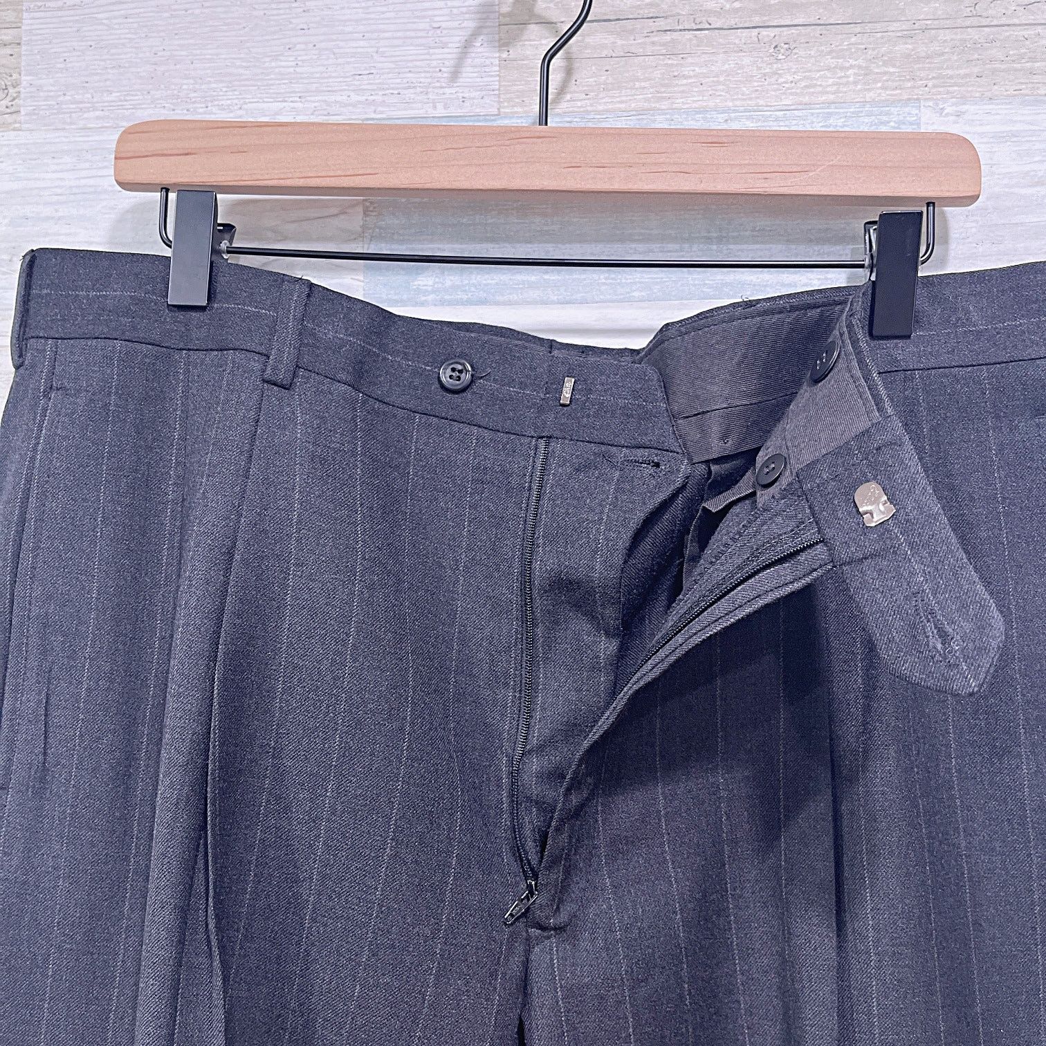 Jos. A. Bank Jos A Bank Flannel Striped Suit Gray Vintage USA Made 42L 36 Size 42L - 9 Thumbnail