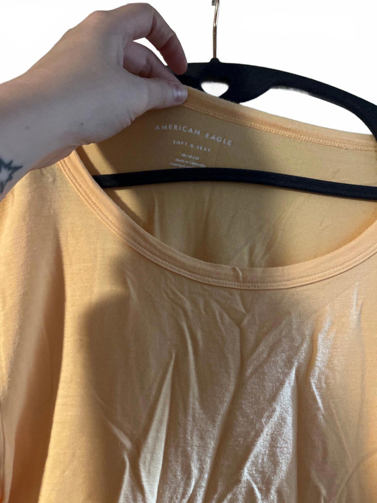 American Eagle Outfitters American Eagle Soft & Sexy Cropped Top - Light Orange Size M / US 6-8 / IT 42-44 - 2 Thumbnail