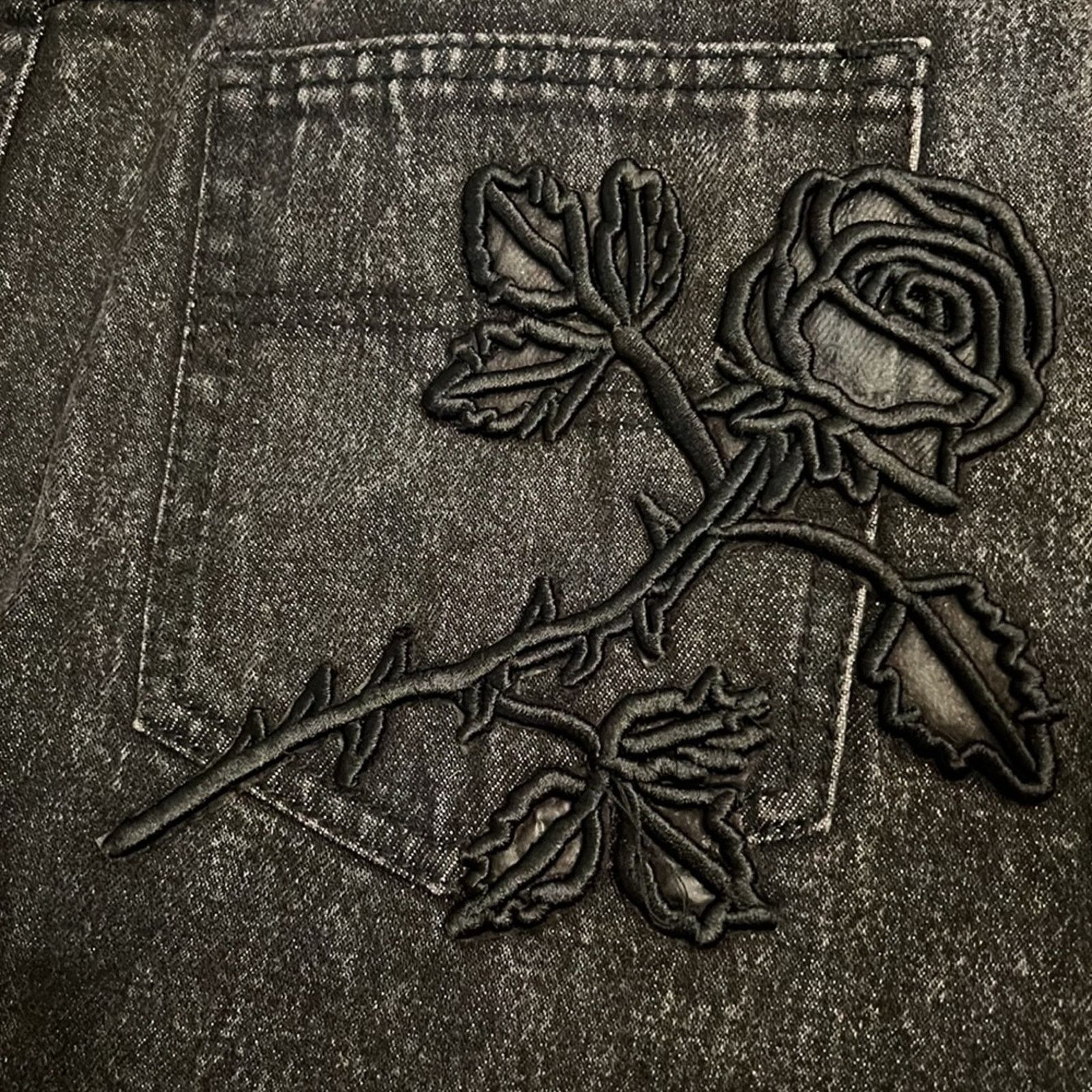 Marc Jacobs Marc Jacobs x Disney Embellished Denim Skirt Size 30 Size 30" / US 8 / IT 44 - 7 Thumbnail
