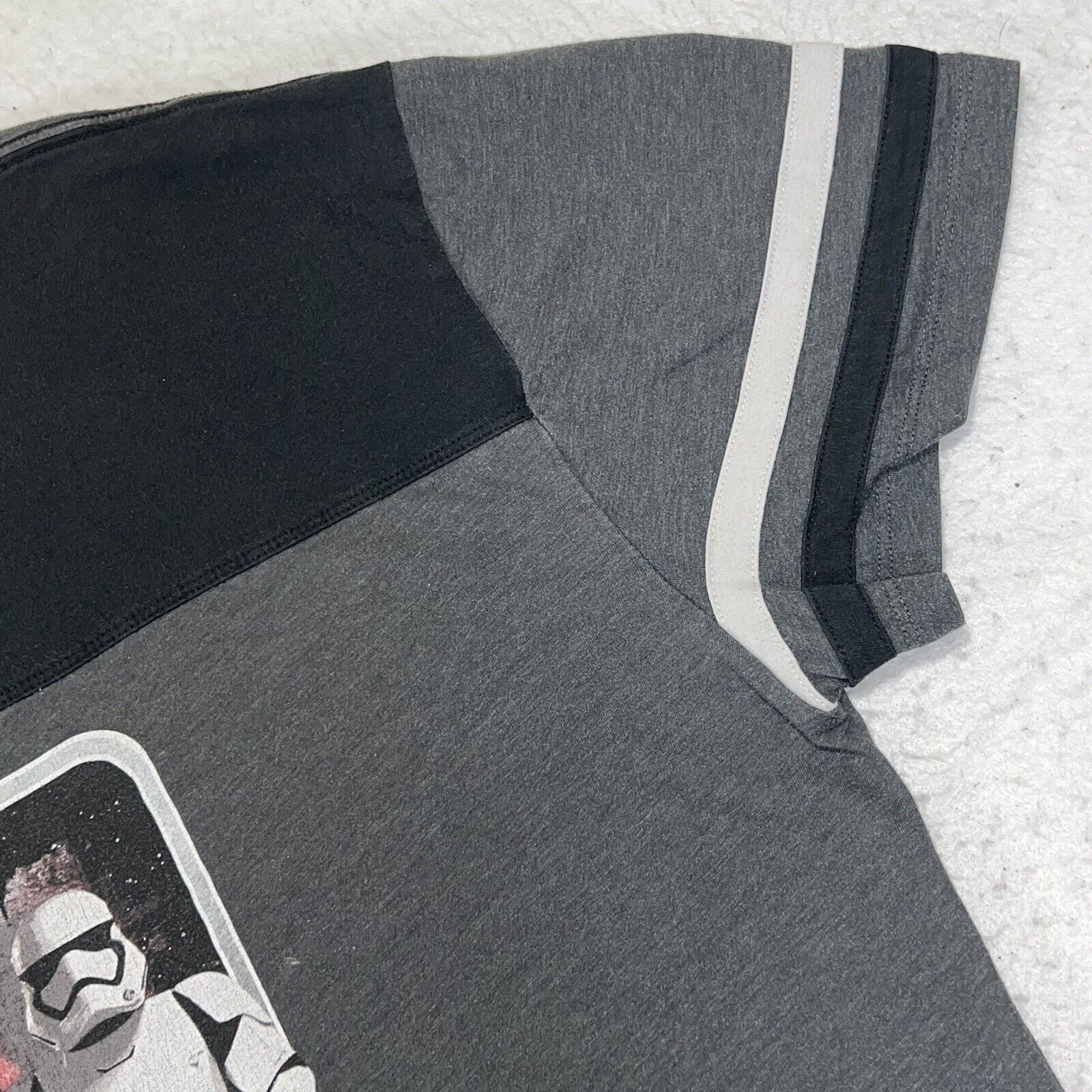 Disney Star Wars The Force Awakens XXL Gray Kylo Ren Graphic TShirt Size US XXL / EU 58 / 5 - 5 Thumbnail