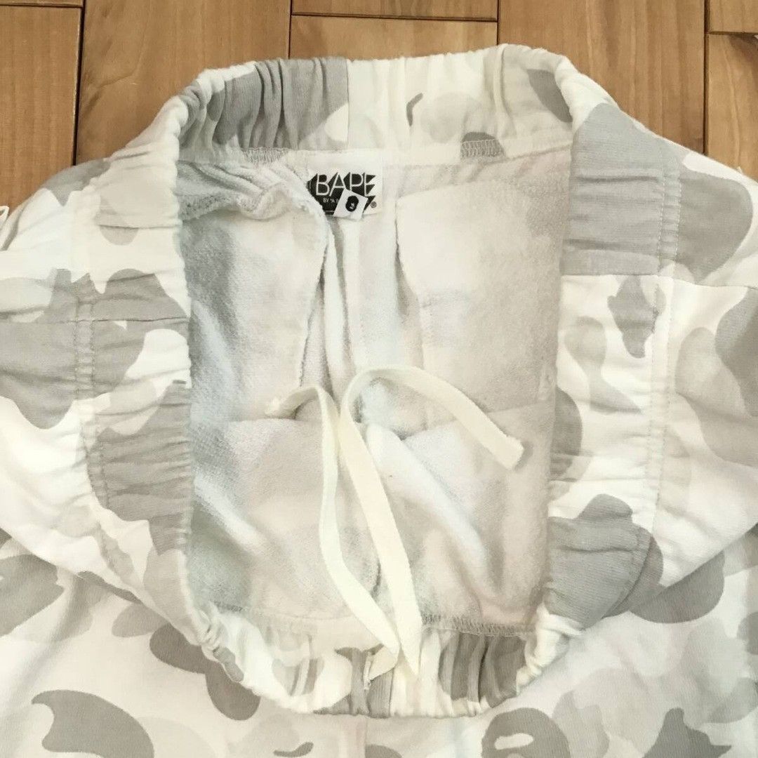 Bape BAPE White camo sweat shorts a bathing apa NIGO ★size M Size US 32 / EU 48 - 5 Thumbnail