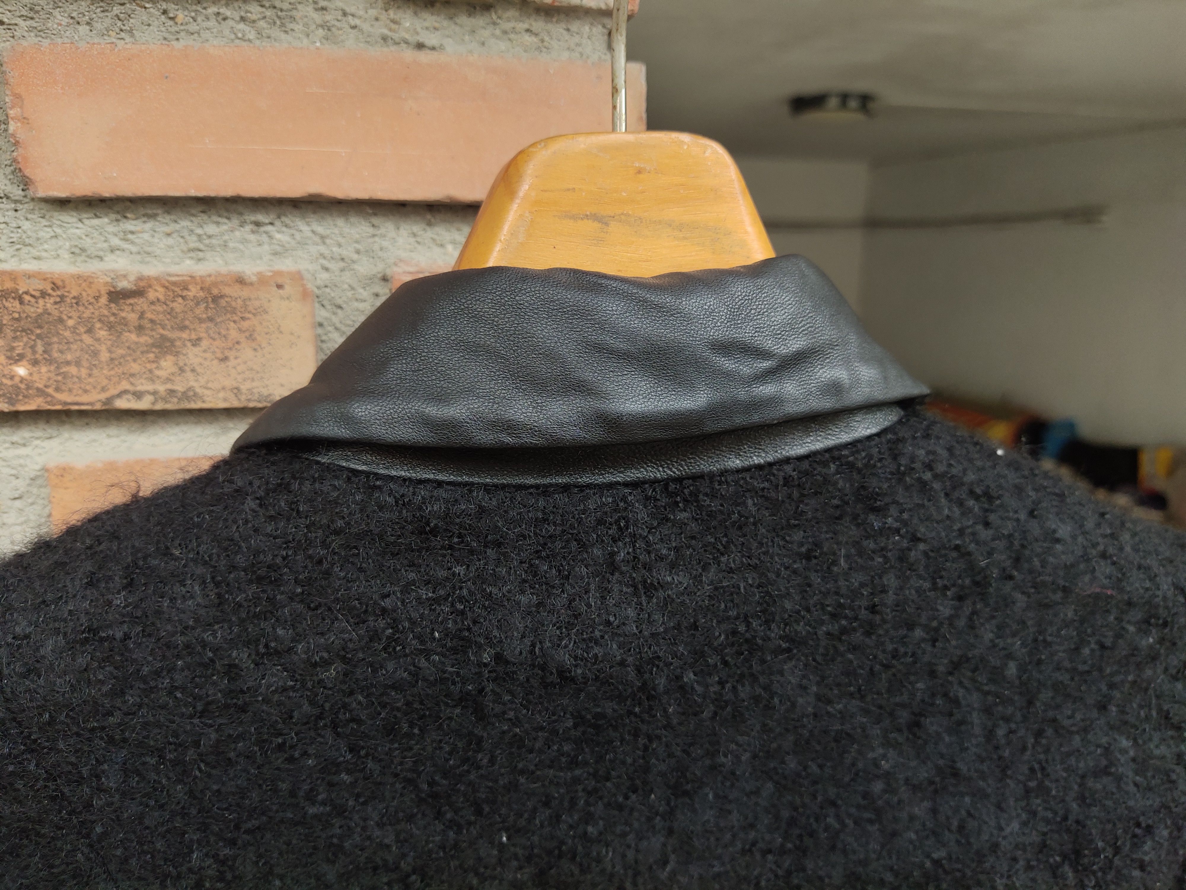 Designer (J443) Moiselle HK Black Wool Leather Notch Lapel Jacket Size S / US 4 / IT 40 - 9 Thumbnail