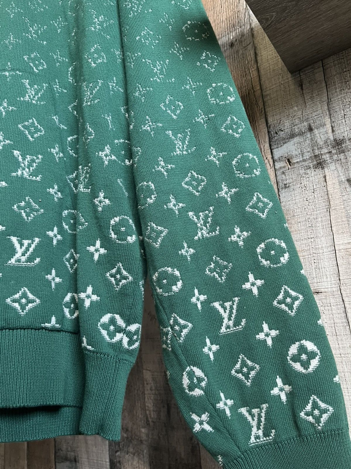 Louis Vuitton Louis Vuitton FW22 Monogram Gradient Knit Hoodie Green Size US M / EU 48-50 / 2 - 5 Thumbnail