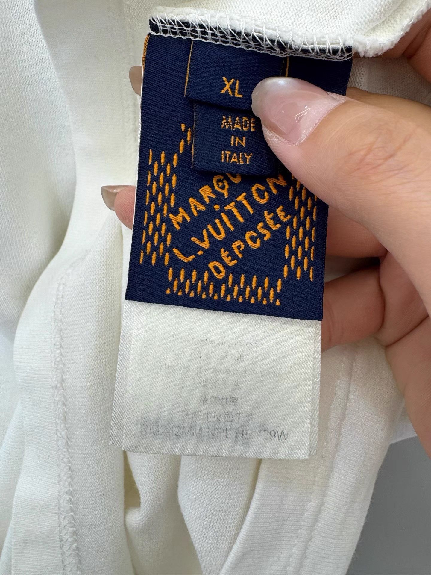 Louis Vuitton Louis Vuitton FW24 Pharrell Co-branded Beaded Sequin Tee K36 Size US XL / EU 56 / 4 - 4 Thumbnail