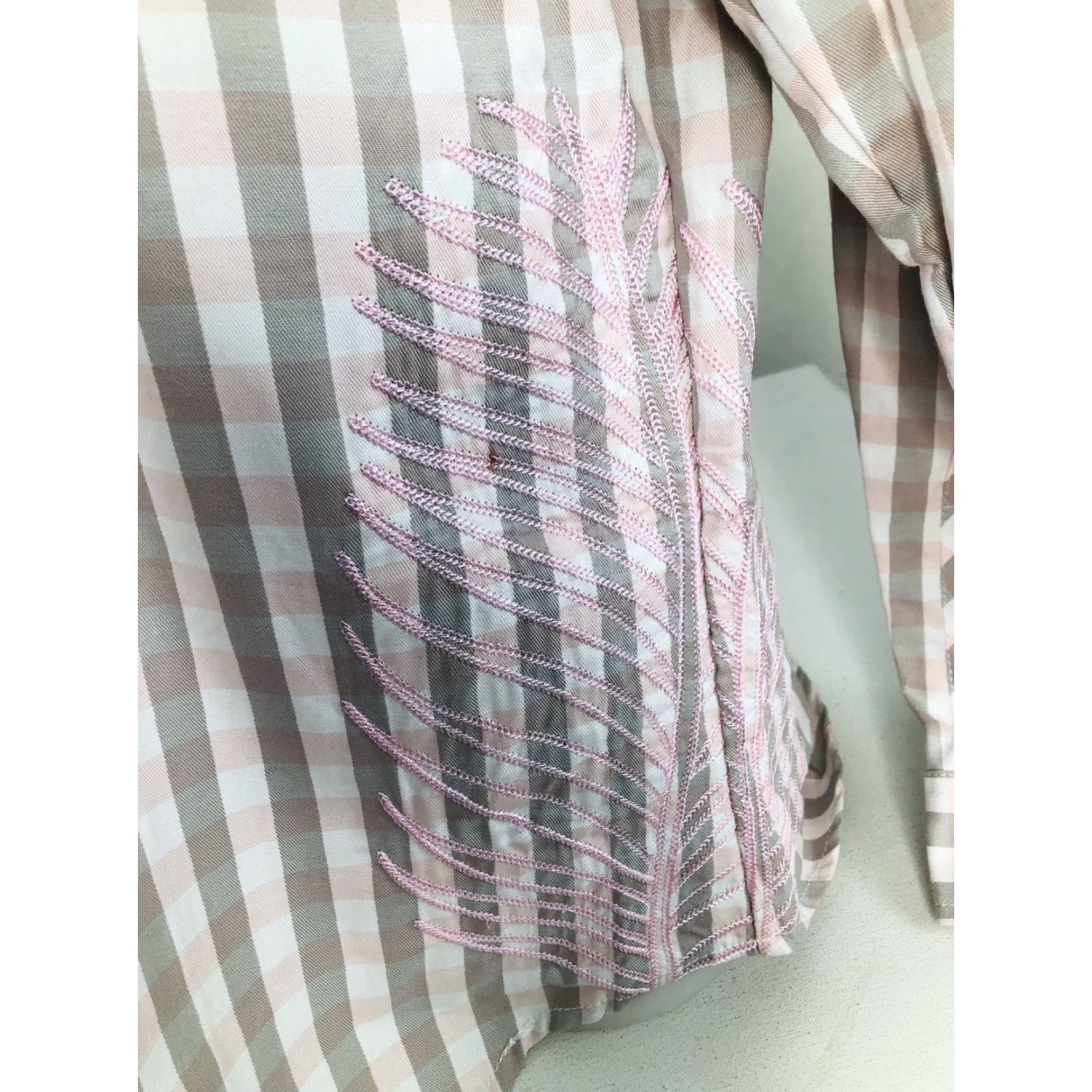 Born Born Fly Shirt Mens 2XL Embroidered ANYTOWN USA Pink Long Sleeve Button-Up Size US XXL / EU 58 / 5 - 7 Thumbnail