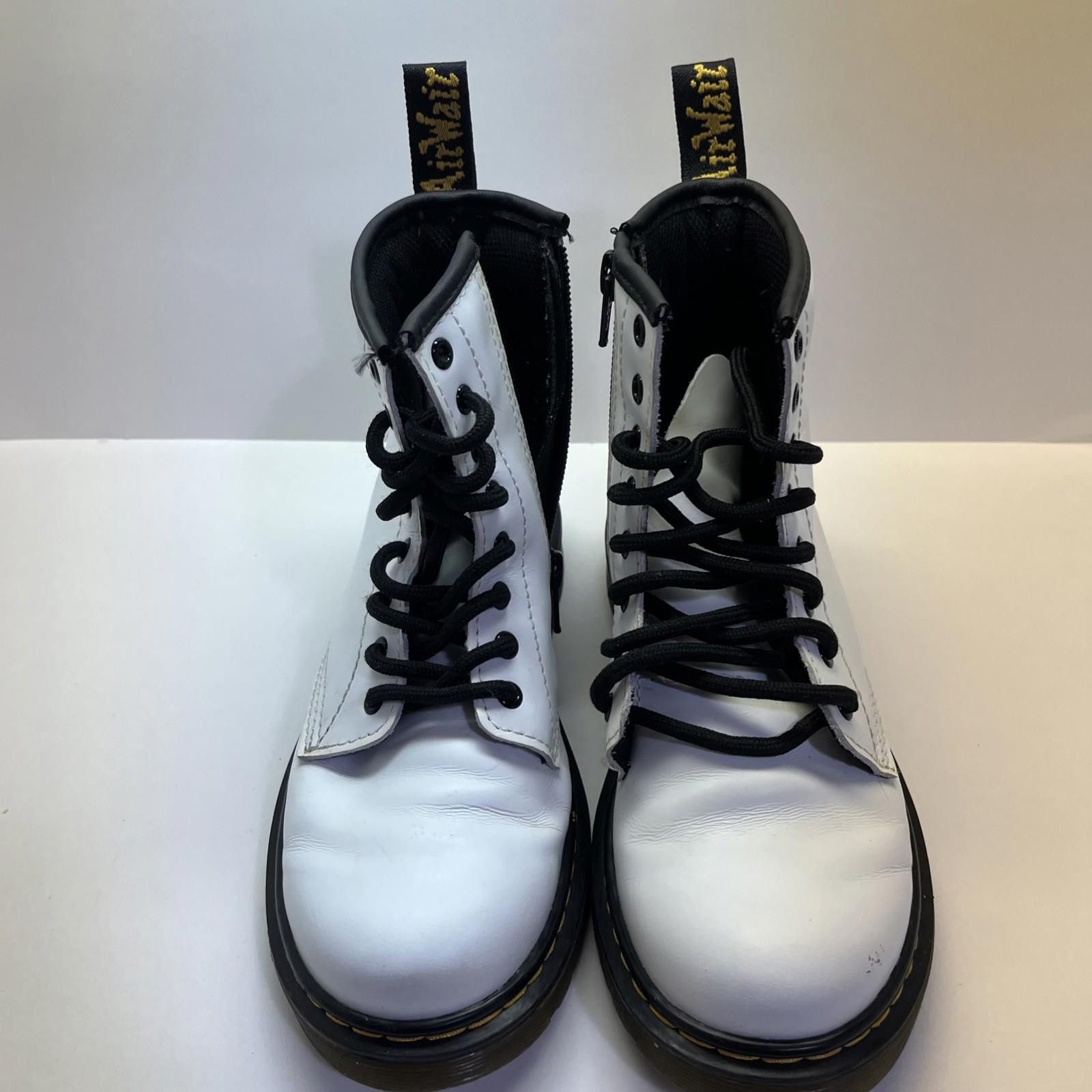 Dr. Martens Sz 2 Doc Martens Jr Patent Leather Boots Airwair White Size US 4 / IT 34 - 5 Thumbnail