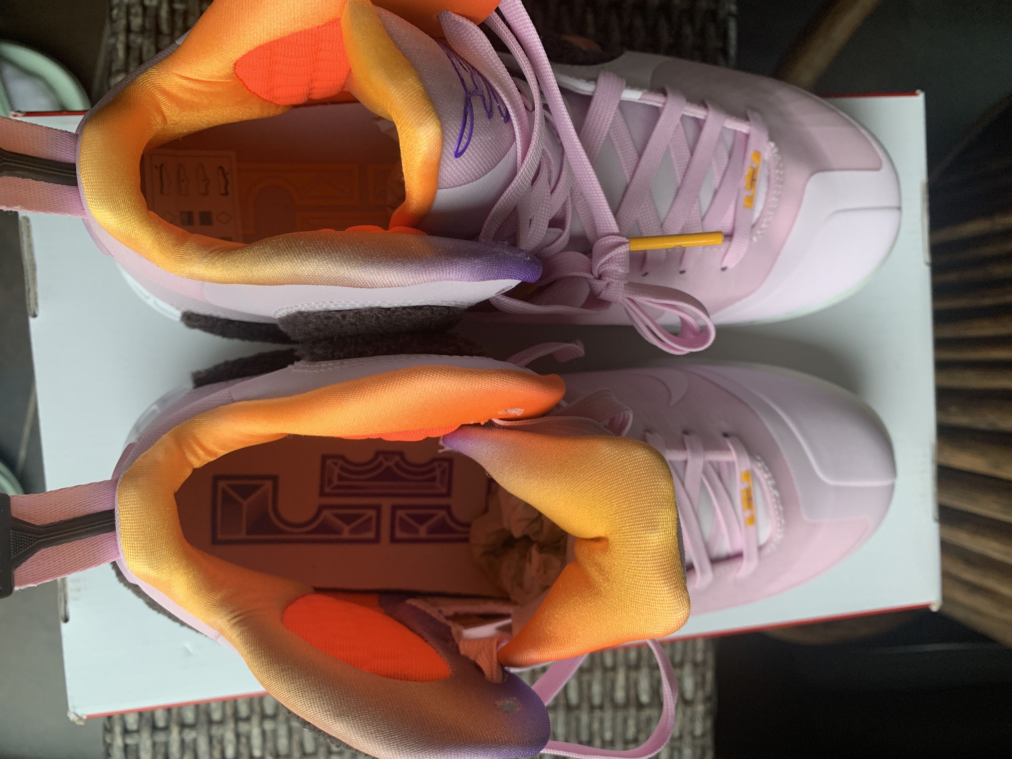 Nike NIKE LEBRON IX 9.5 US sneakers new 100% authentiques NO BOX Size US 9.5 / EU 42-43 - 8 Thumbnail