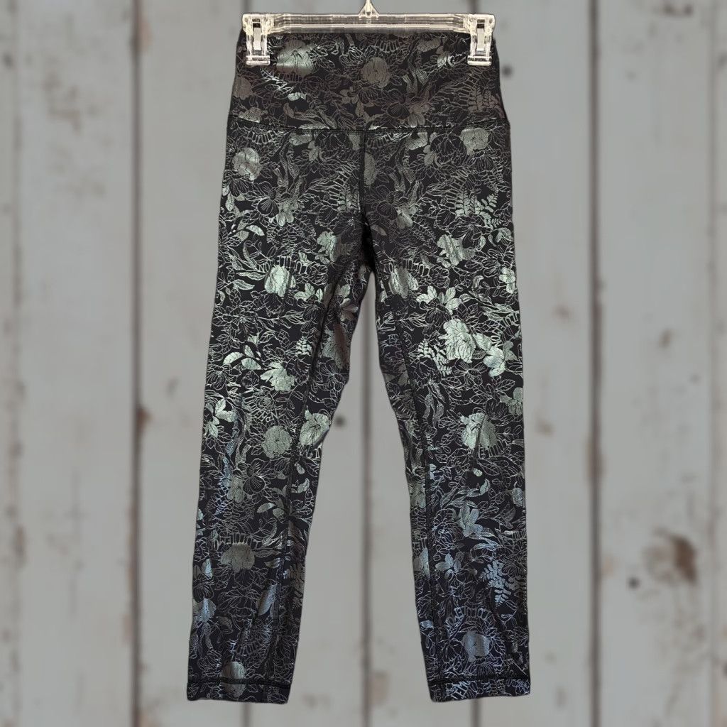 Lululemon Lululemon Wunder Under High Rise Tight 6 Yoga Pants Shine Floral All Over Print Womens Skinny Black 6 Inseam 25 in Cropped Stretch Moisture Wicking Size 28" / US 6 / IT 42 - 1 Thumbnail