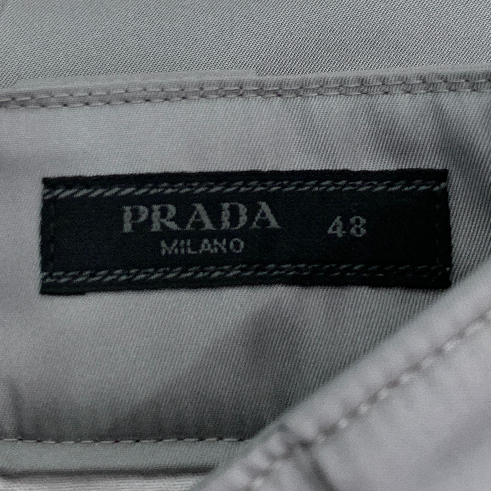 Prada Prada S-Class H9996 Grey Casual Shorts Size 48 M Triangle La Size US 32 / EU 48 - 9 Thumbnail